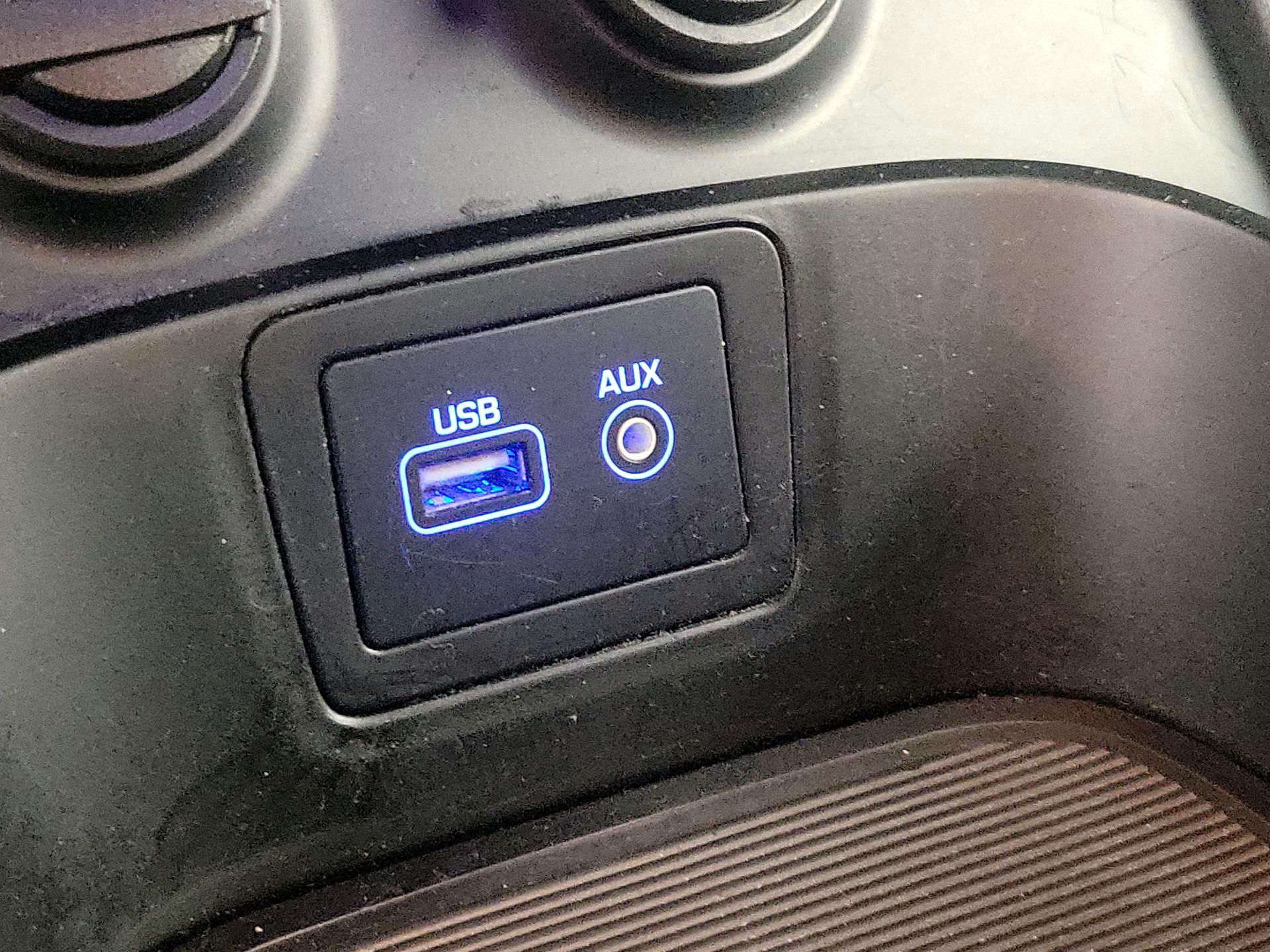 Thumbnail: 2018 Hyundai Santa Fe - 18