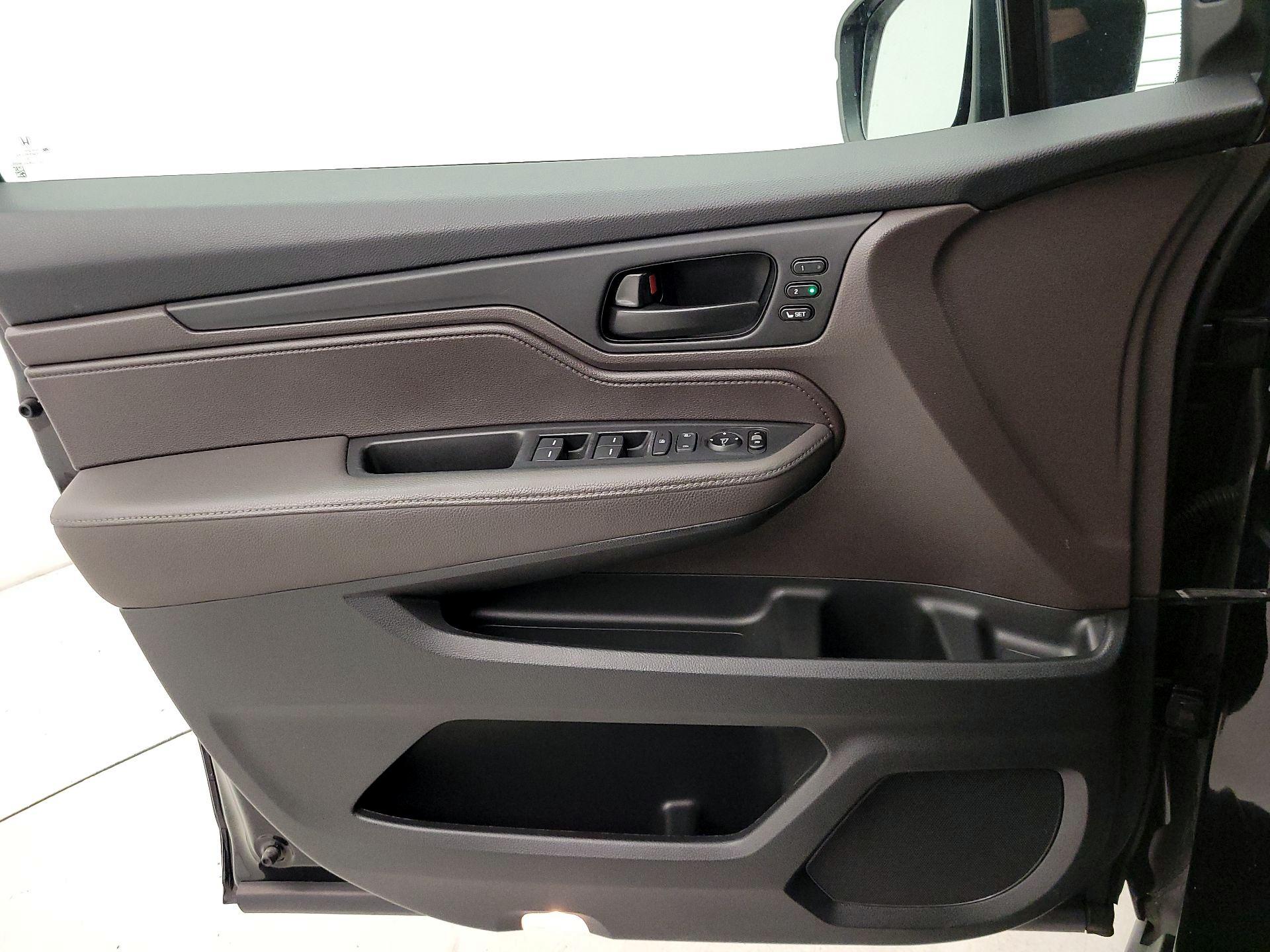 Thumbnail: 2020 Honda Odyssey - 12