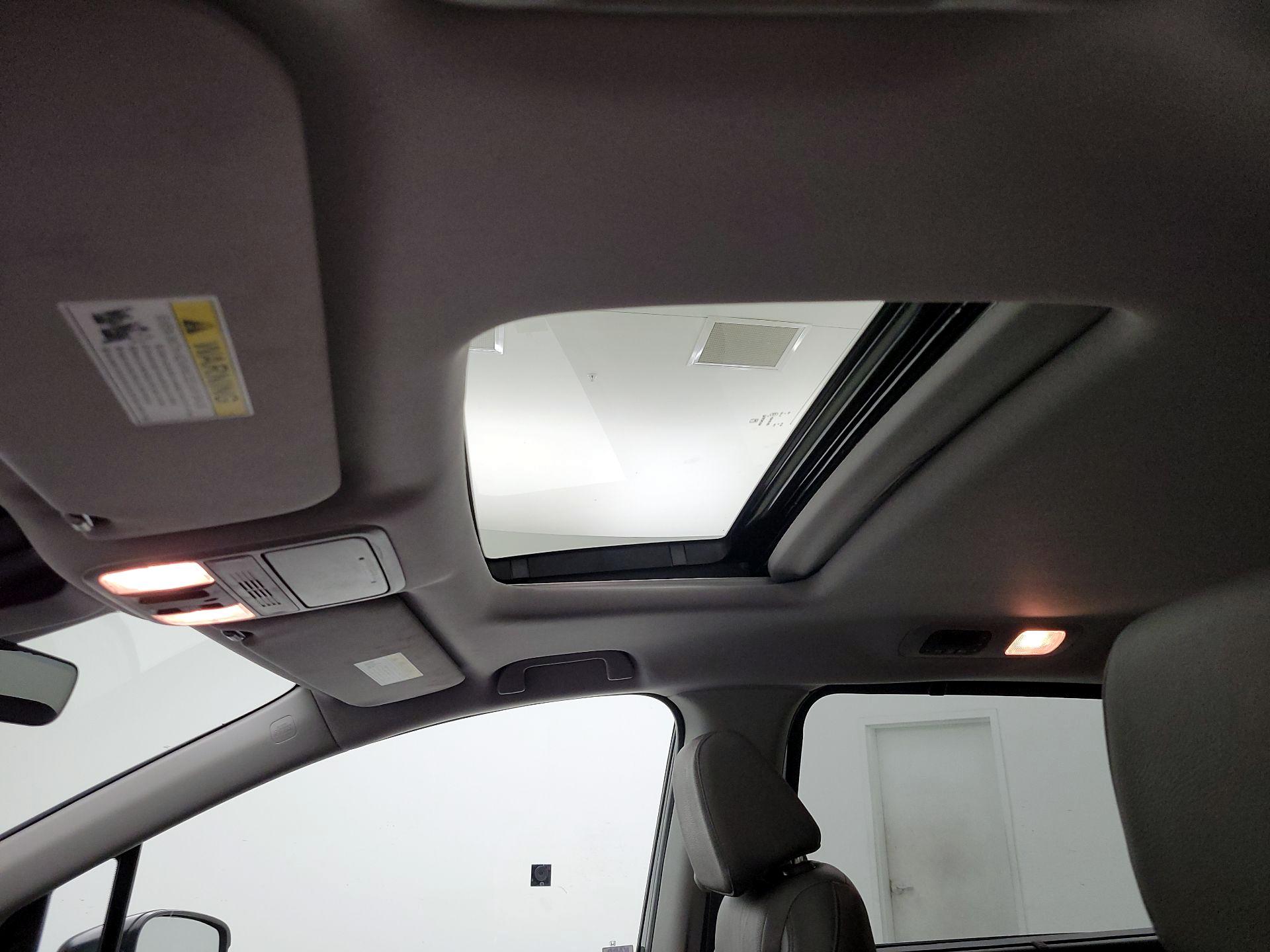 Thumbnail: 2020 Honda Odyssey - 19