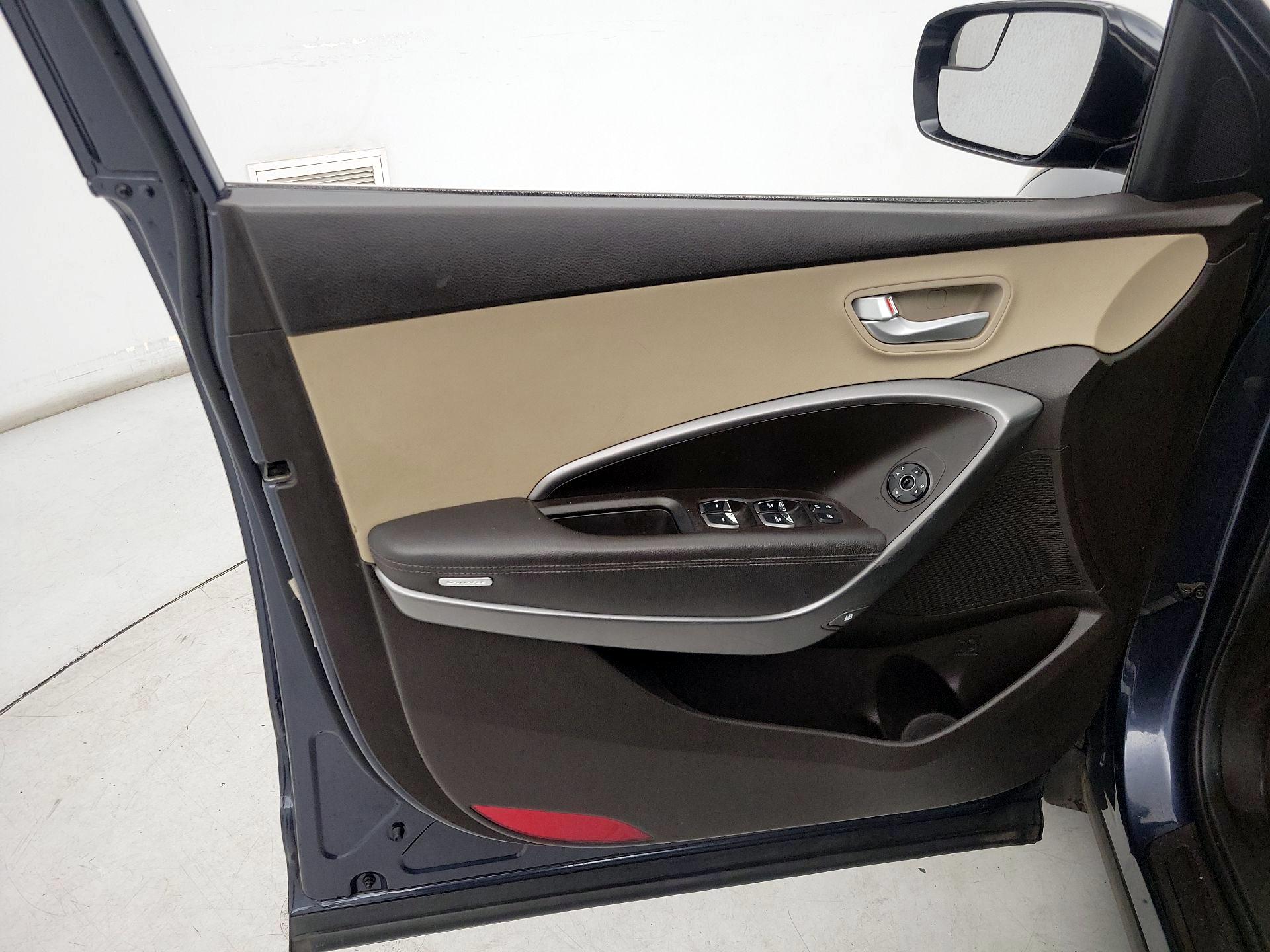 Thumbnail: 2018 Hyundai Santa Fe - 12