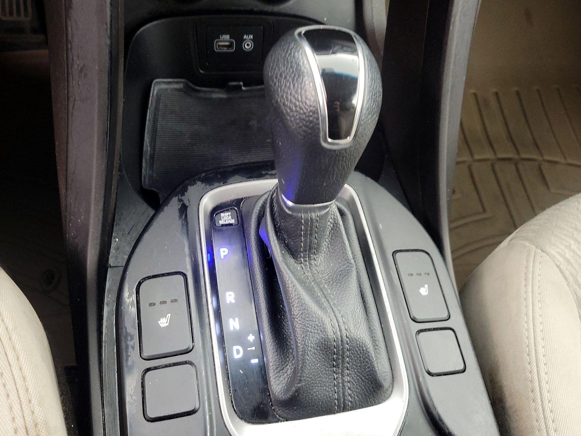 Thumbnail: 2018 Hyundai Santa Fe - 17