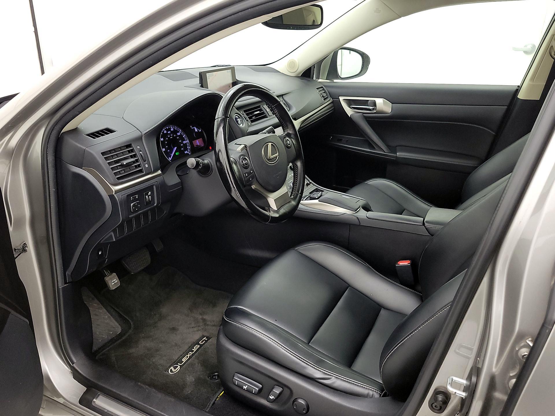 Thumbnail: 2017 Lexus CT - 11