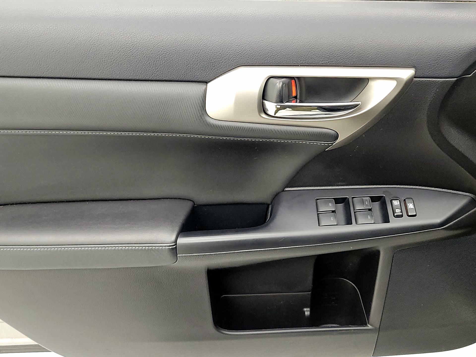 Thumbnail: 2017 Lexus CT - 12