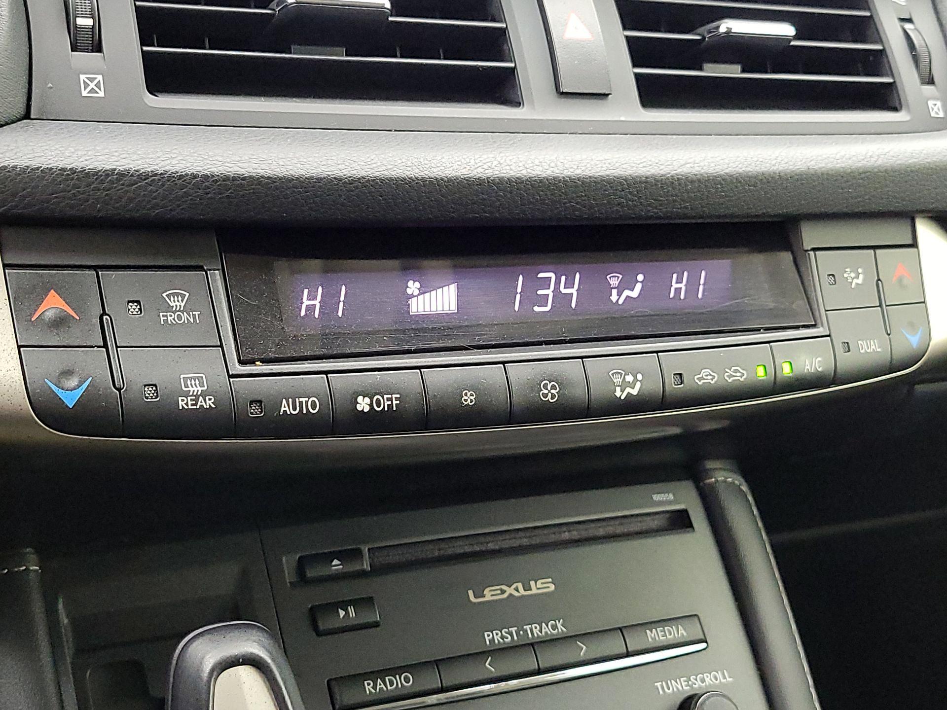 Thumbnail: 2017 Lexus CT - 17