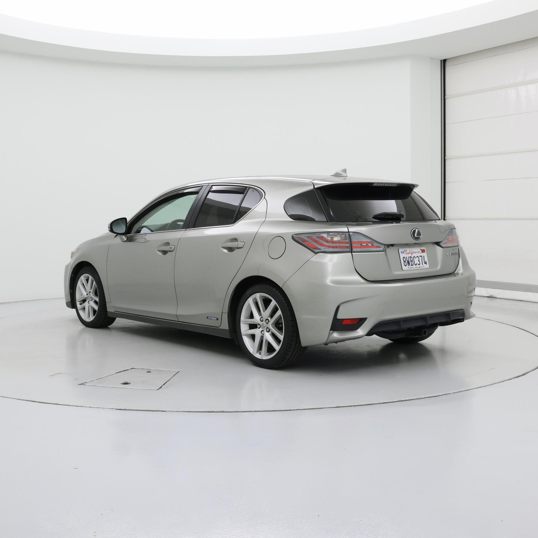 Thumbnail: 2017 Lexus CT - 2