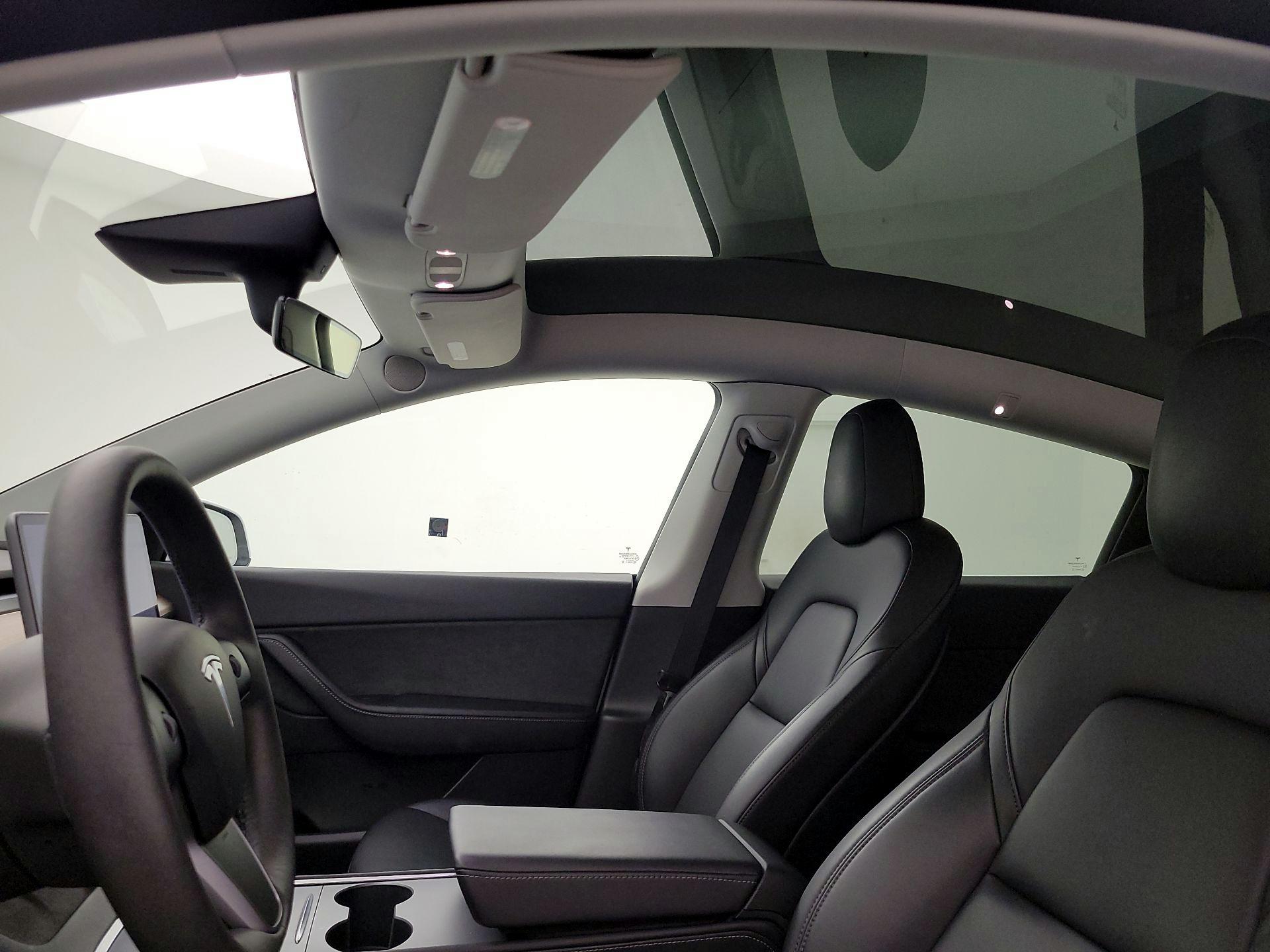 Thumbnail: 2022 Tesla Model Y - 18