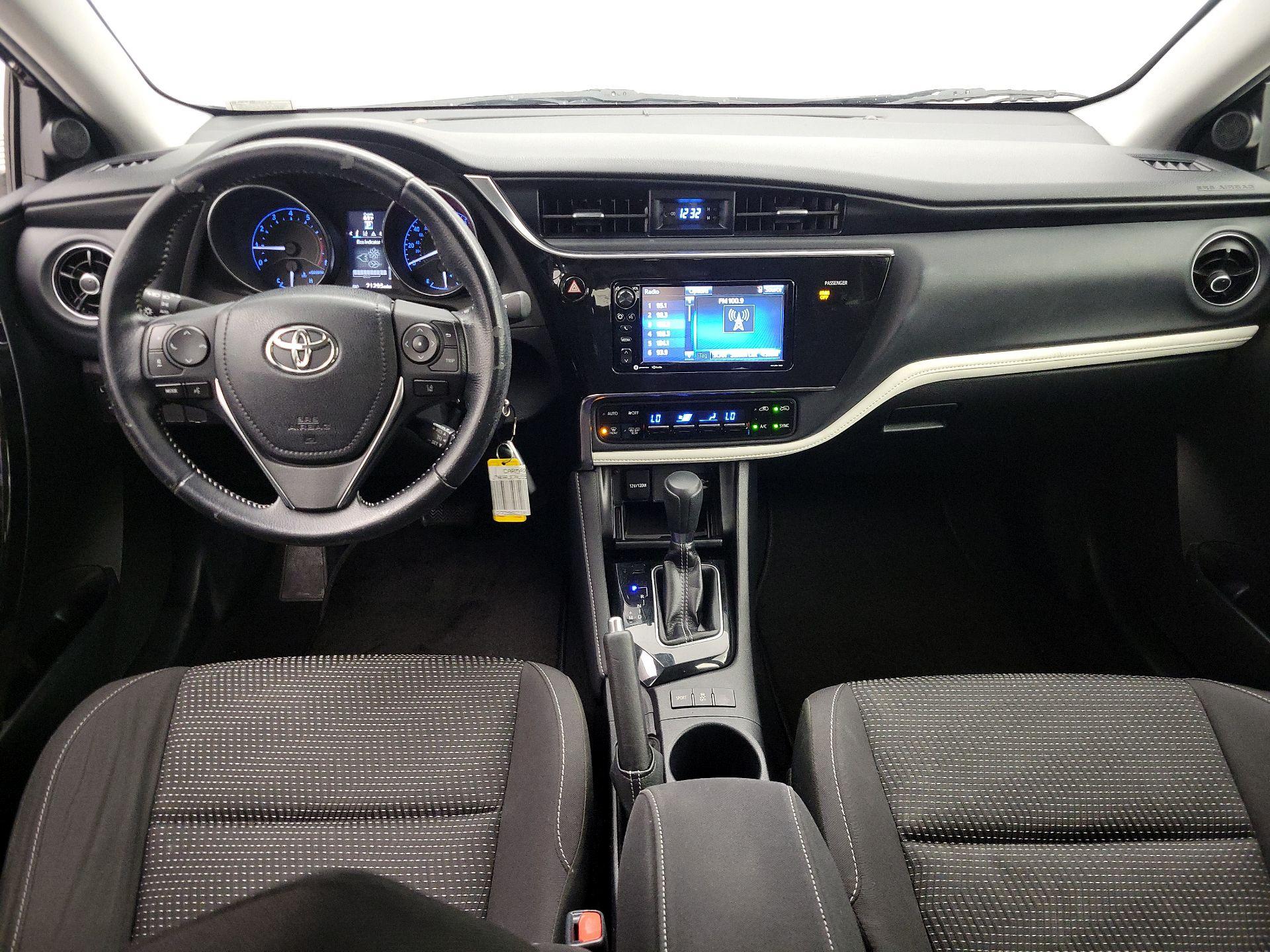 Thumbnail: 2017 Toyota Corolla iM - 9