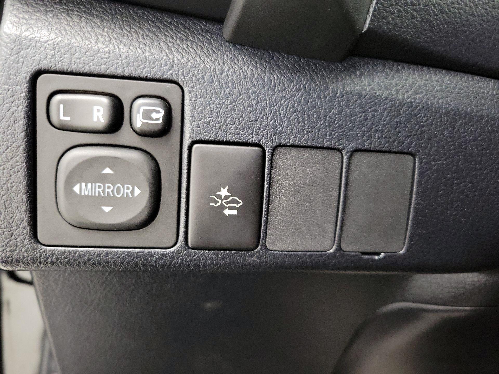 Thumbnail: 2017 Toyota Corolla iM - 13