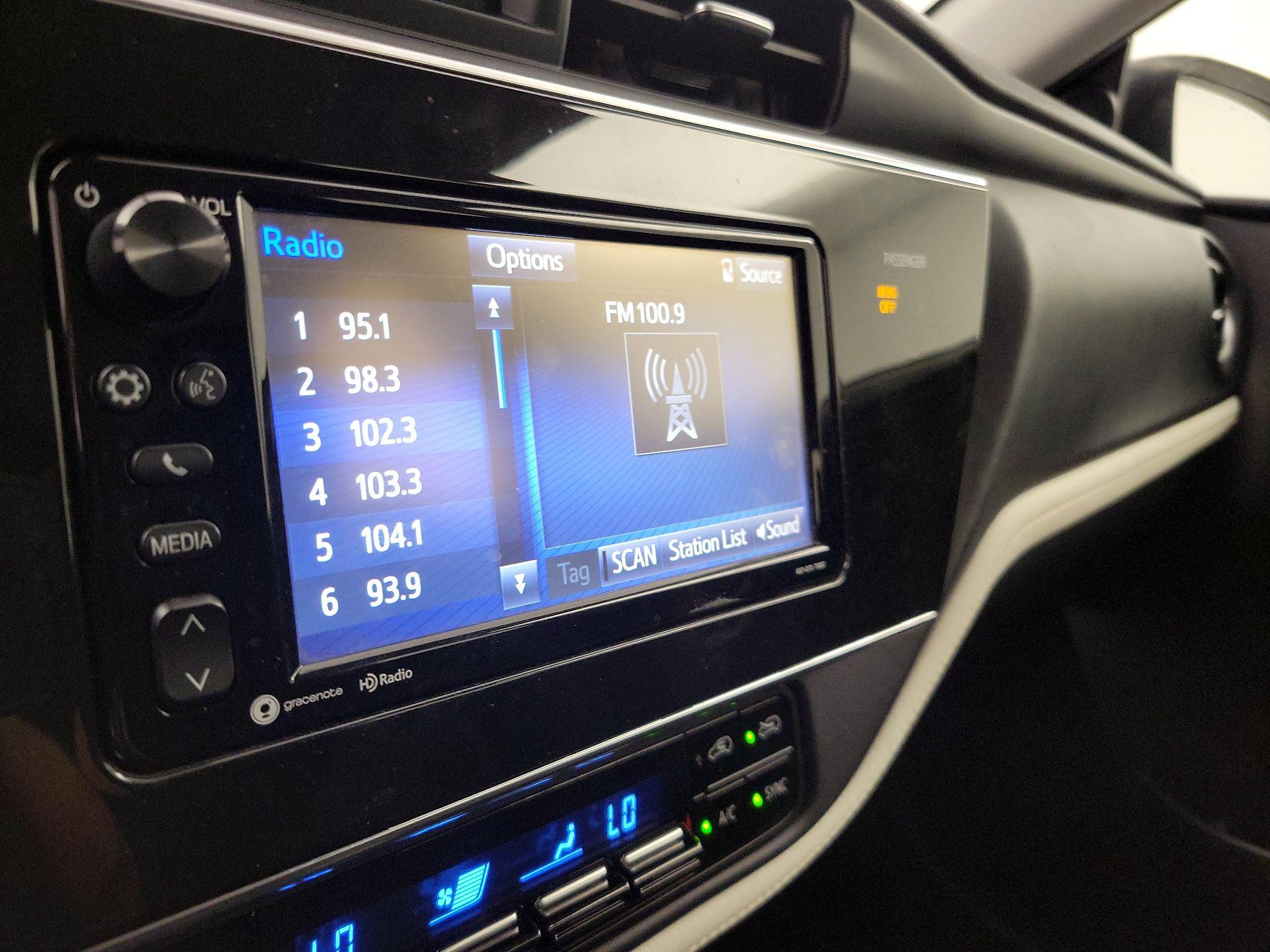 Thumbnail: 2017 Toyota Corolla iM - 15