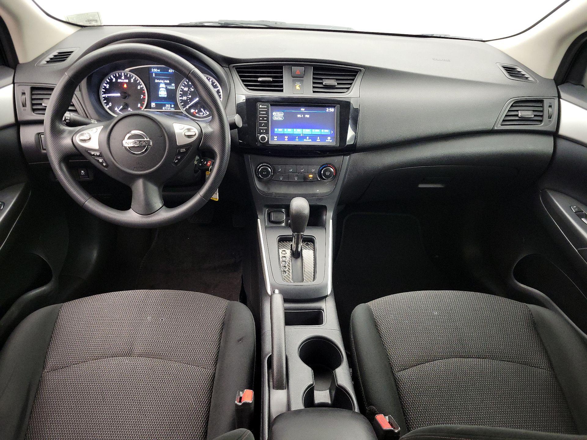 Thumbnail: 2019 Nissan Sentra - 9