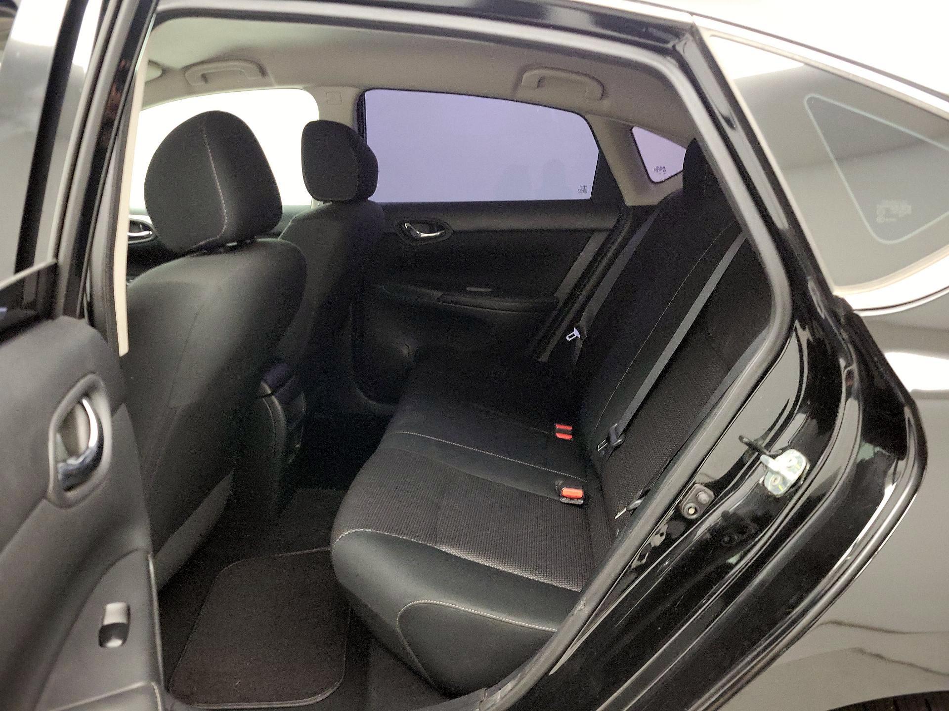 Thumbnail: 2019 Nissan Sentra - 18