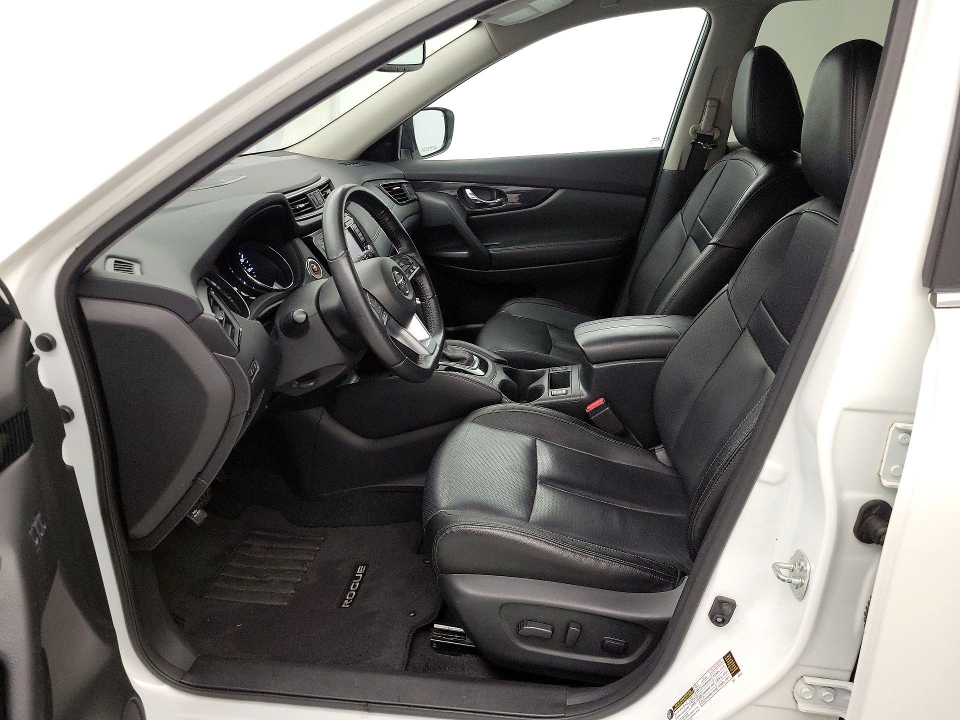 Thumbnail: 2018 Nissan Rogue - 11