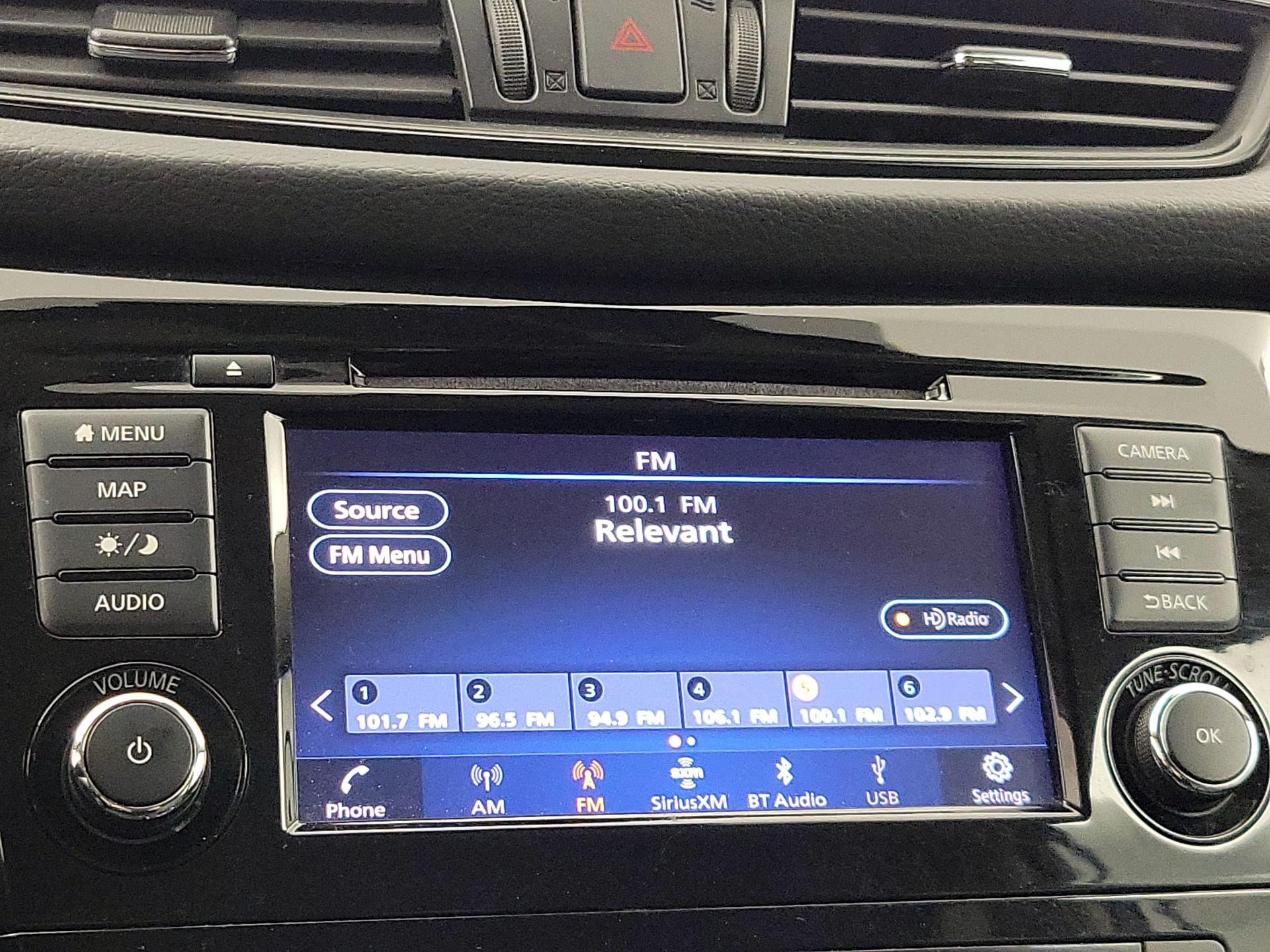 Thumbnail: 2018 Nissan Rogue - 16