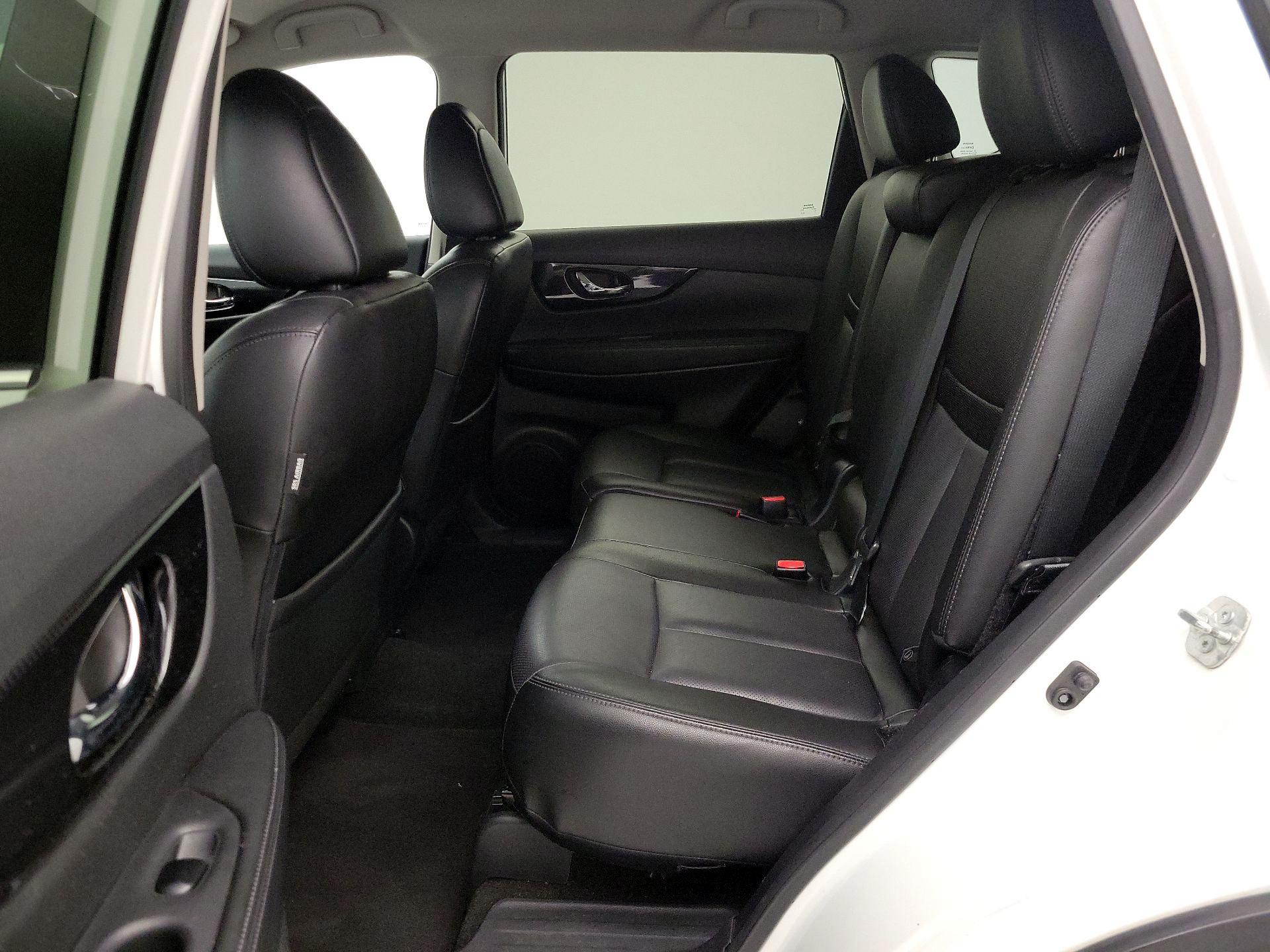 Thumbnail: 2018 Nissan Rogue - 20