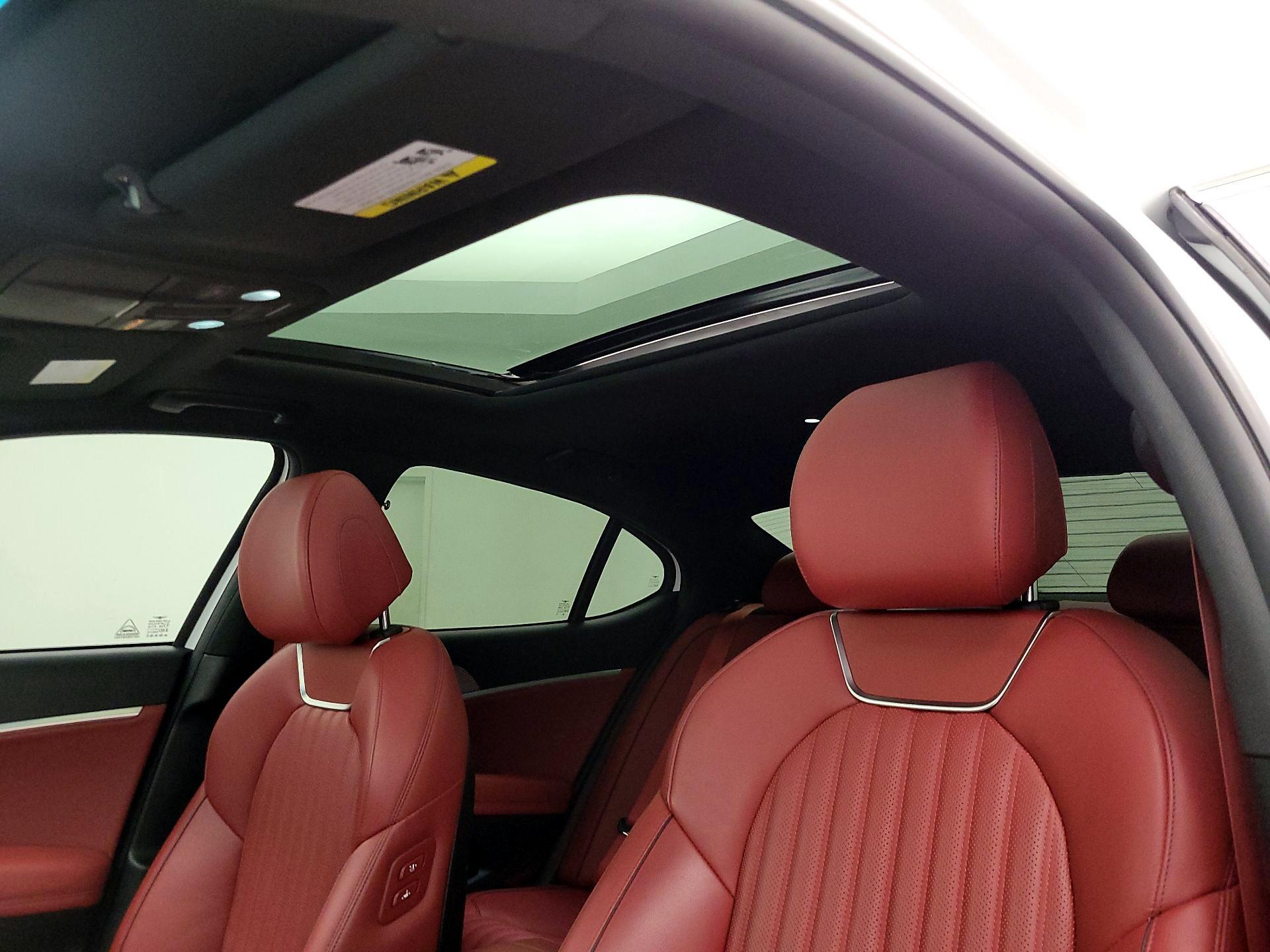 Thumbnail: 2023 Genesis G70 - 20