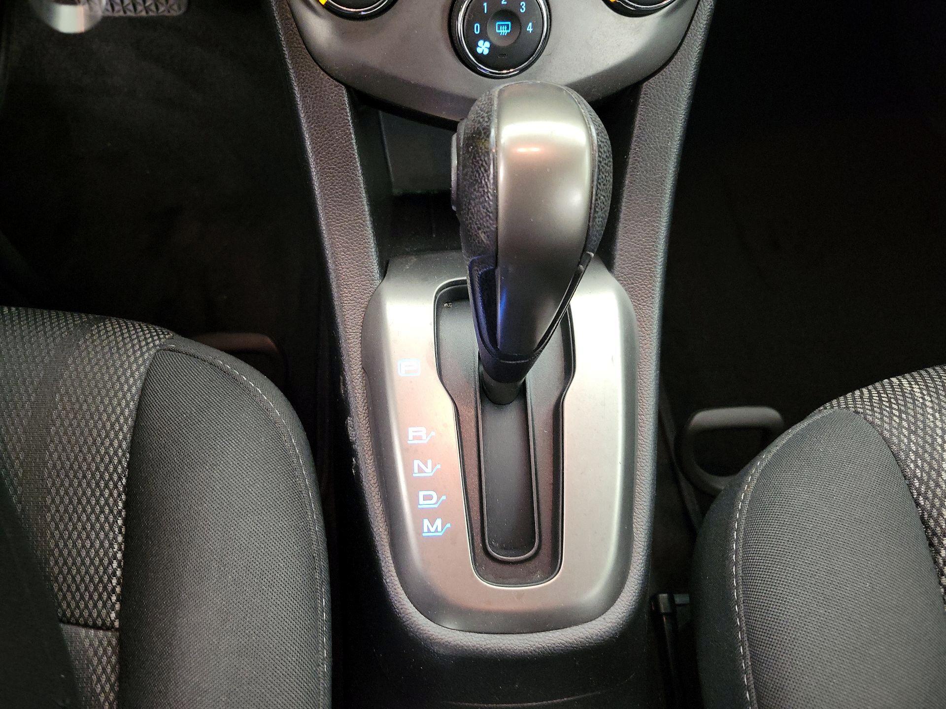 Thumbnail: 2016 Chevrolet Sonic - 17