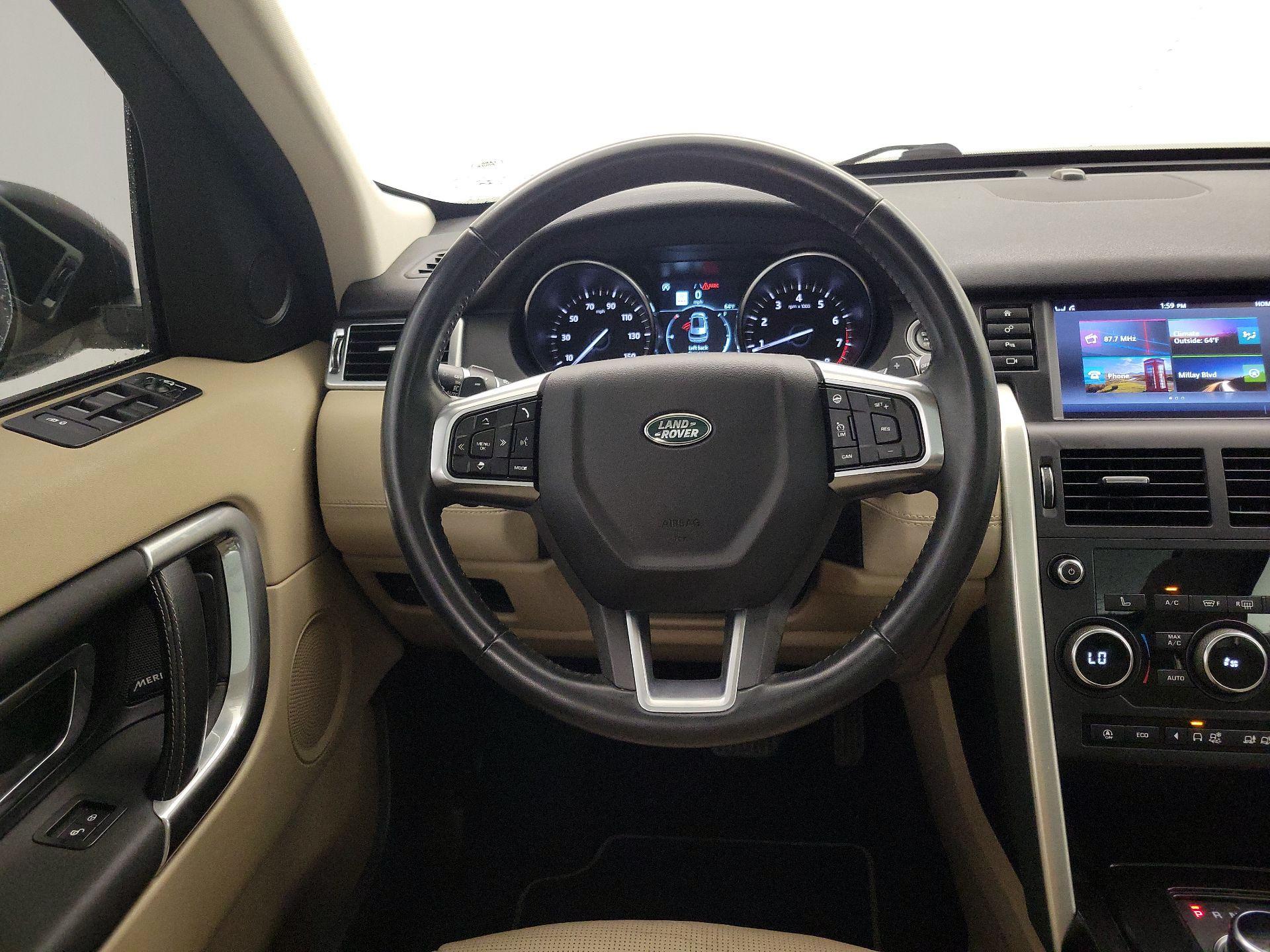 Thumbnail: 2019 Land Rover Discovery Sport - 10