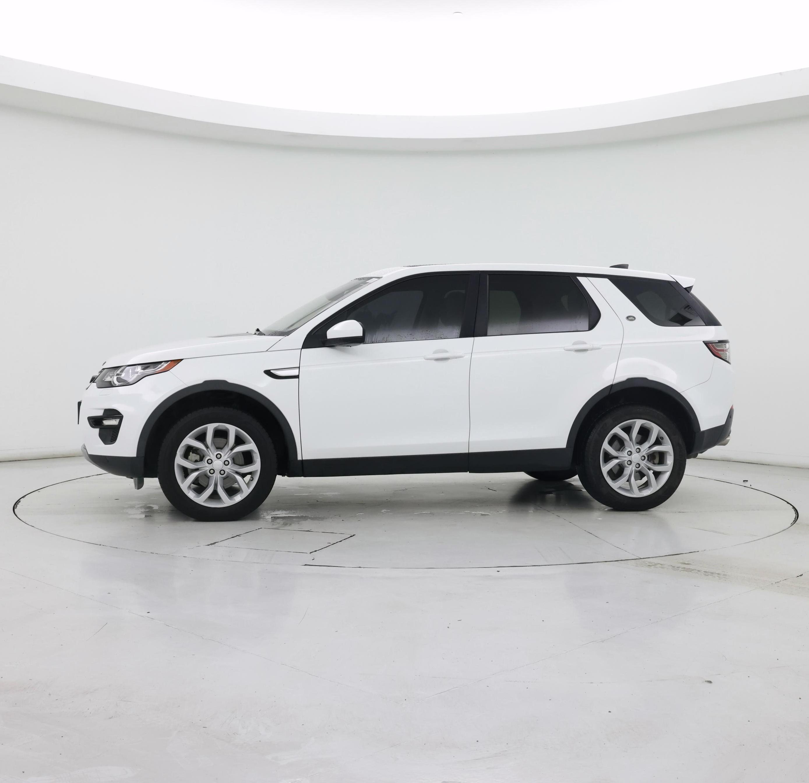 Thumbnail: 2019 Land Rover Discovery Sport - 3