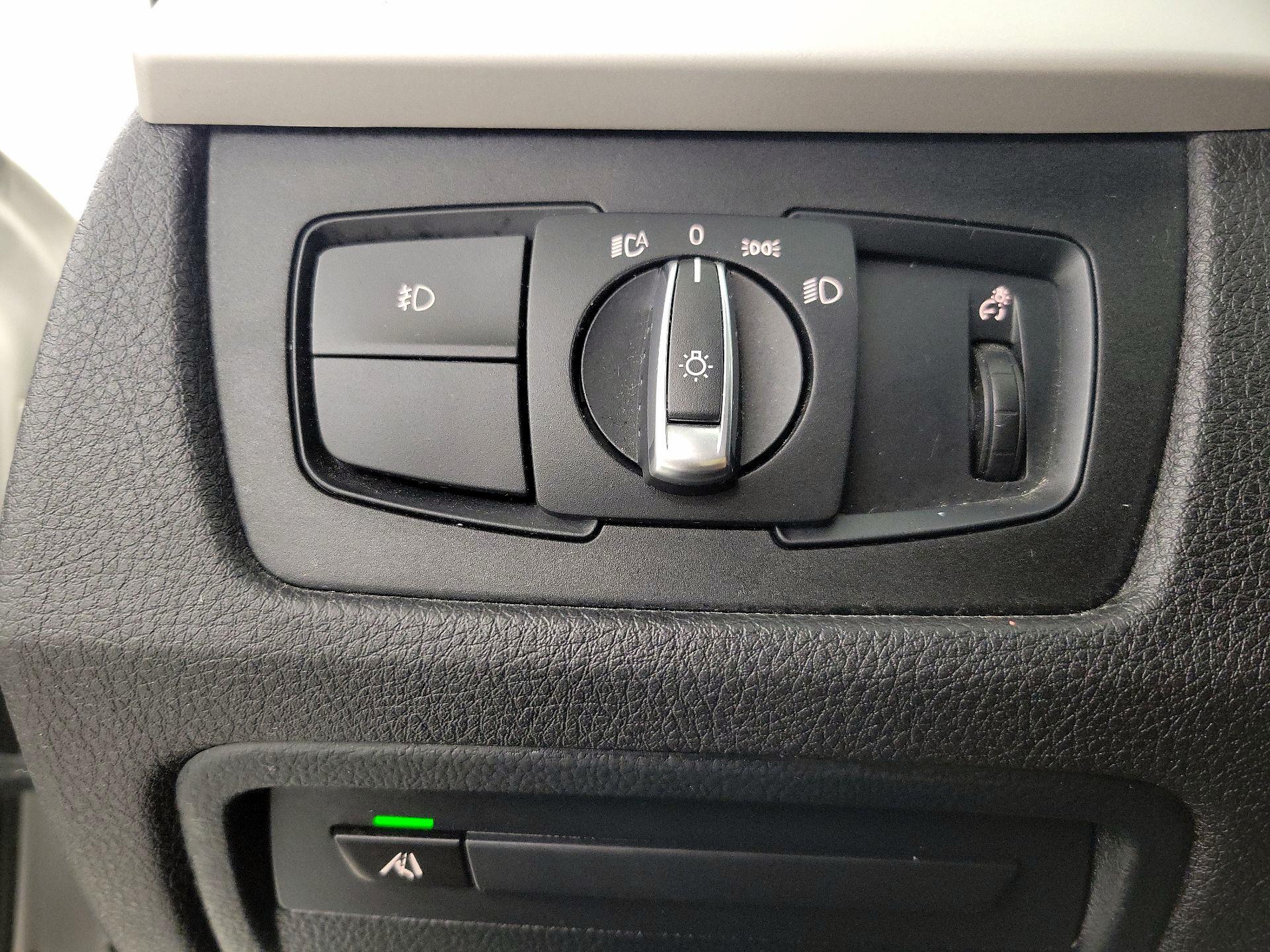 Thumbnail: 2018 BMW 3 Series - 13