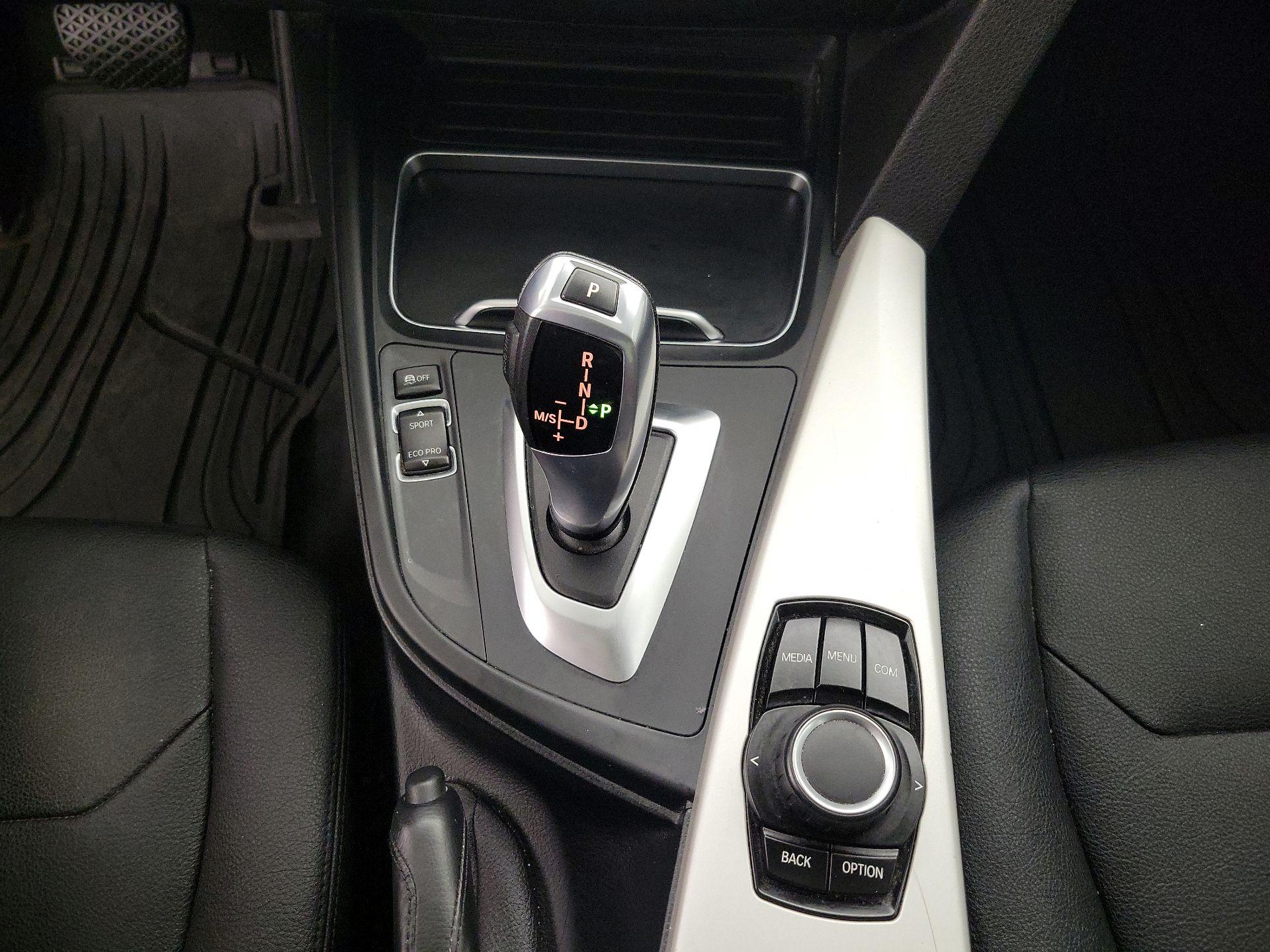 Thumbnail: 2018 BMW 3 Series - 17