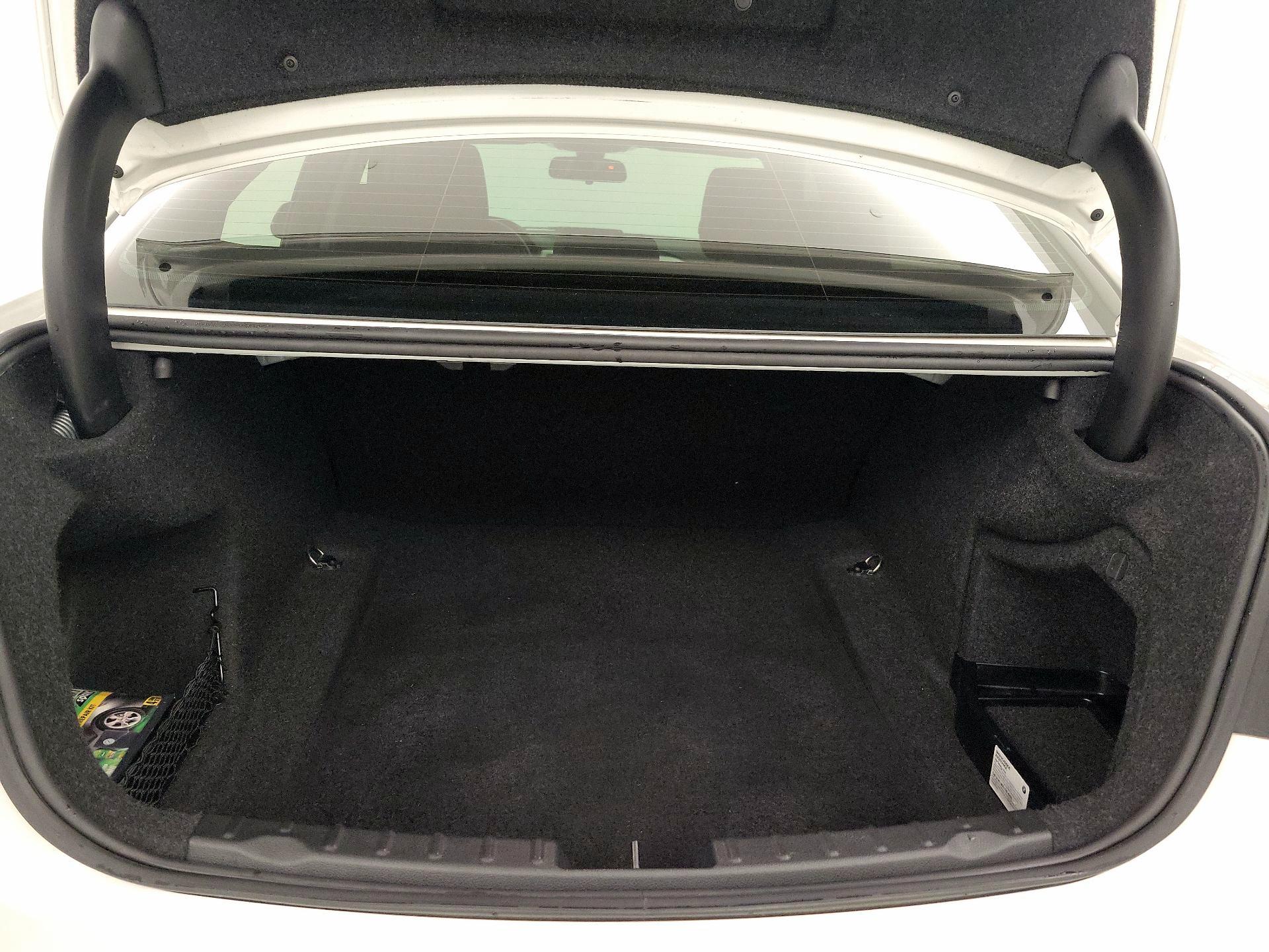 Thumbnail: 2018 BMW 3 Series - 20