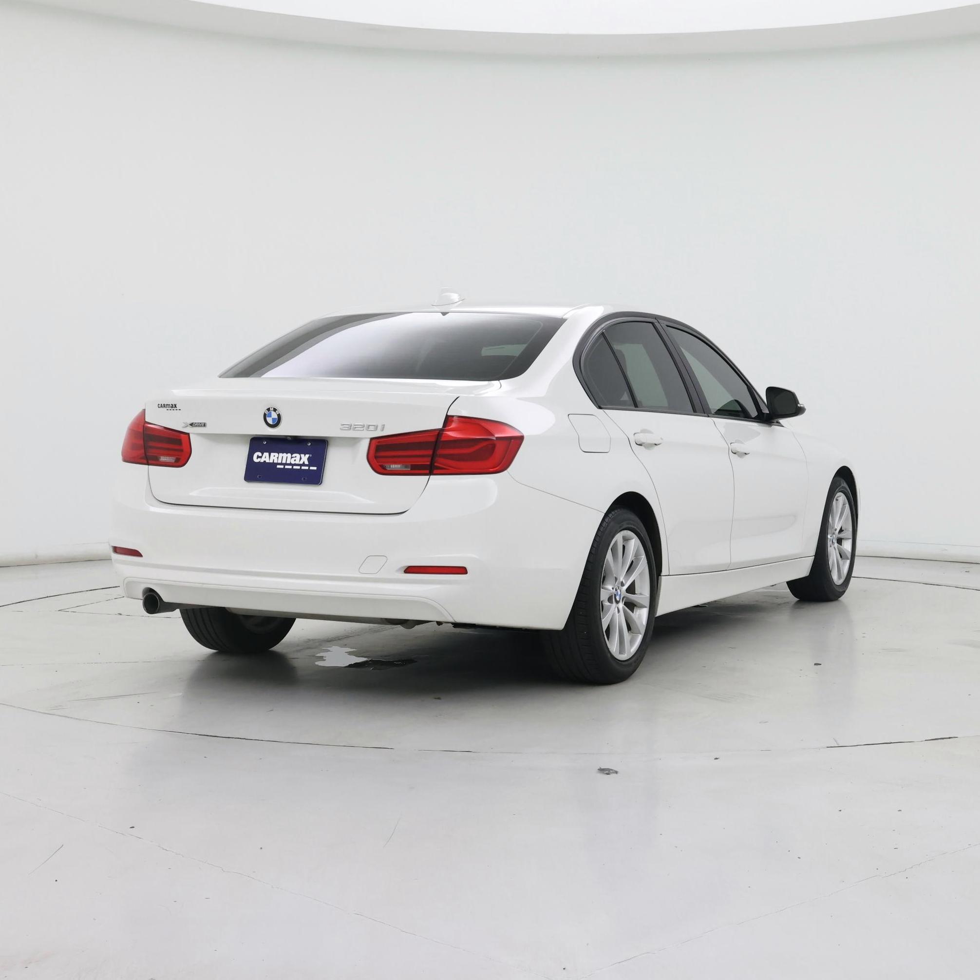 Thumbnail: 2018 BMW 3 Series - 8