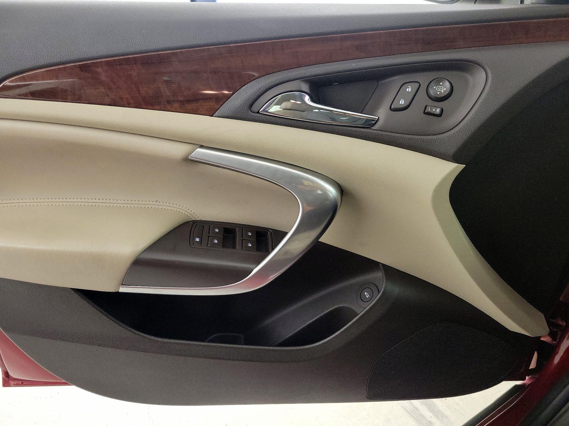 Thumbnail: 2014 Buick Regal - 12
