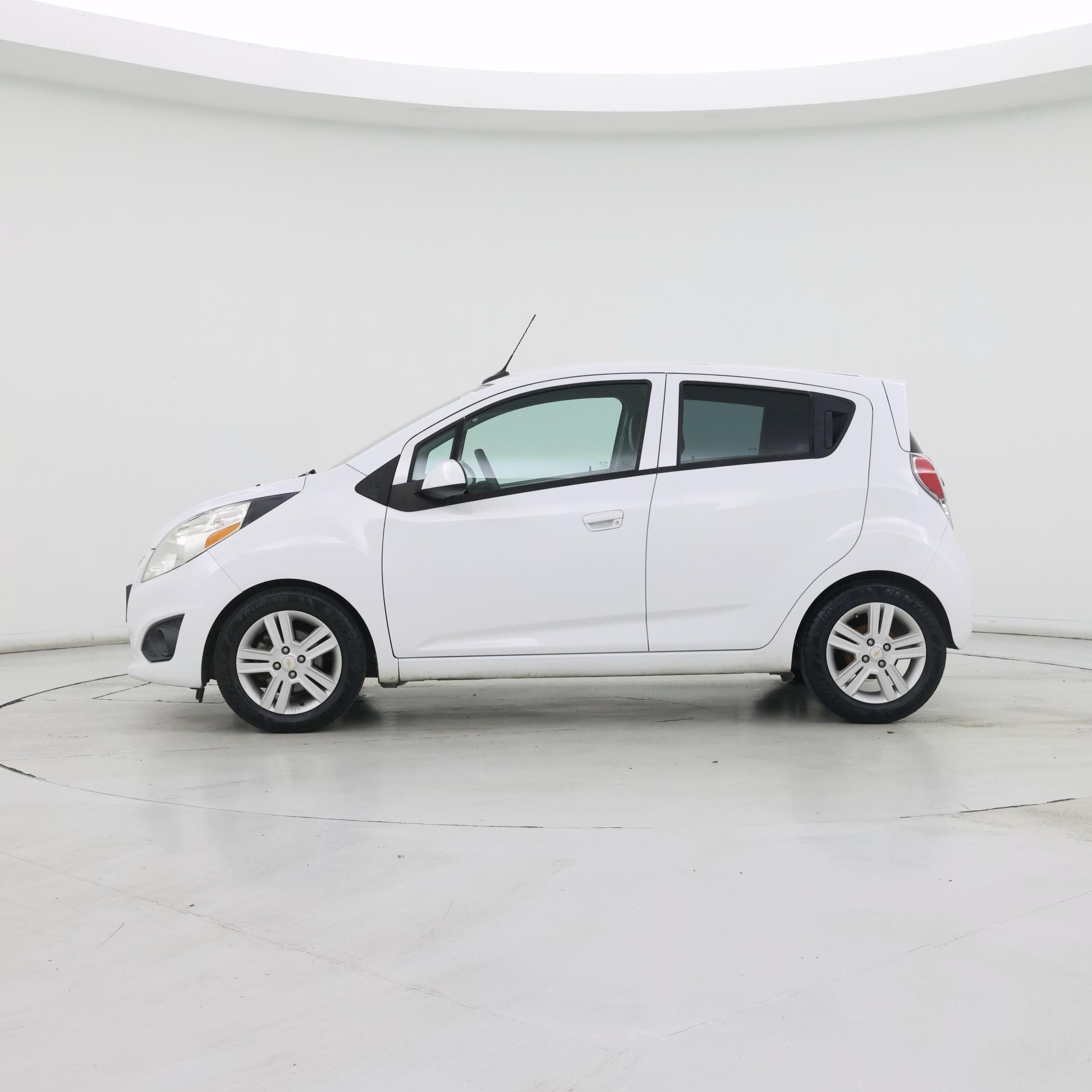 Thumbnail: 2014 Chevrolet Spark - 3