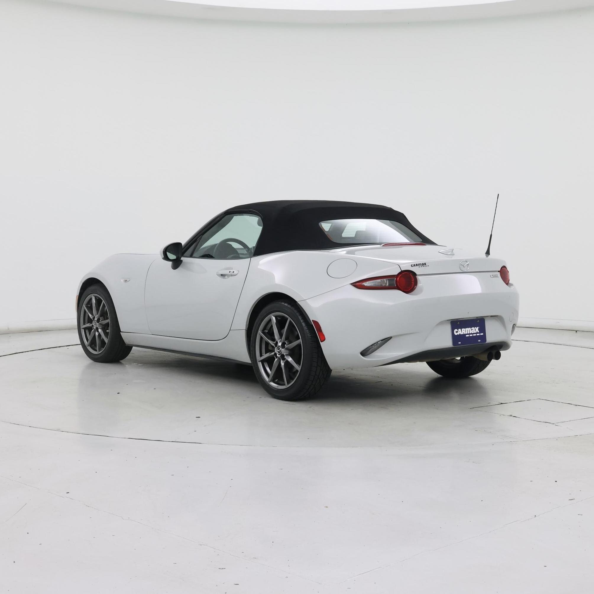 Thumbnail: 2017 Mazda MX-5 Miata - 2
