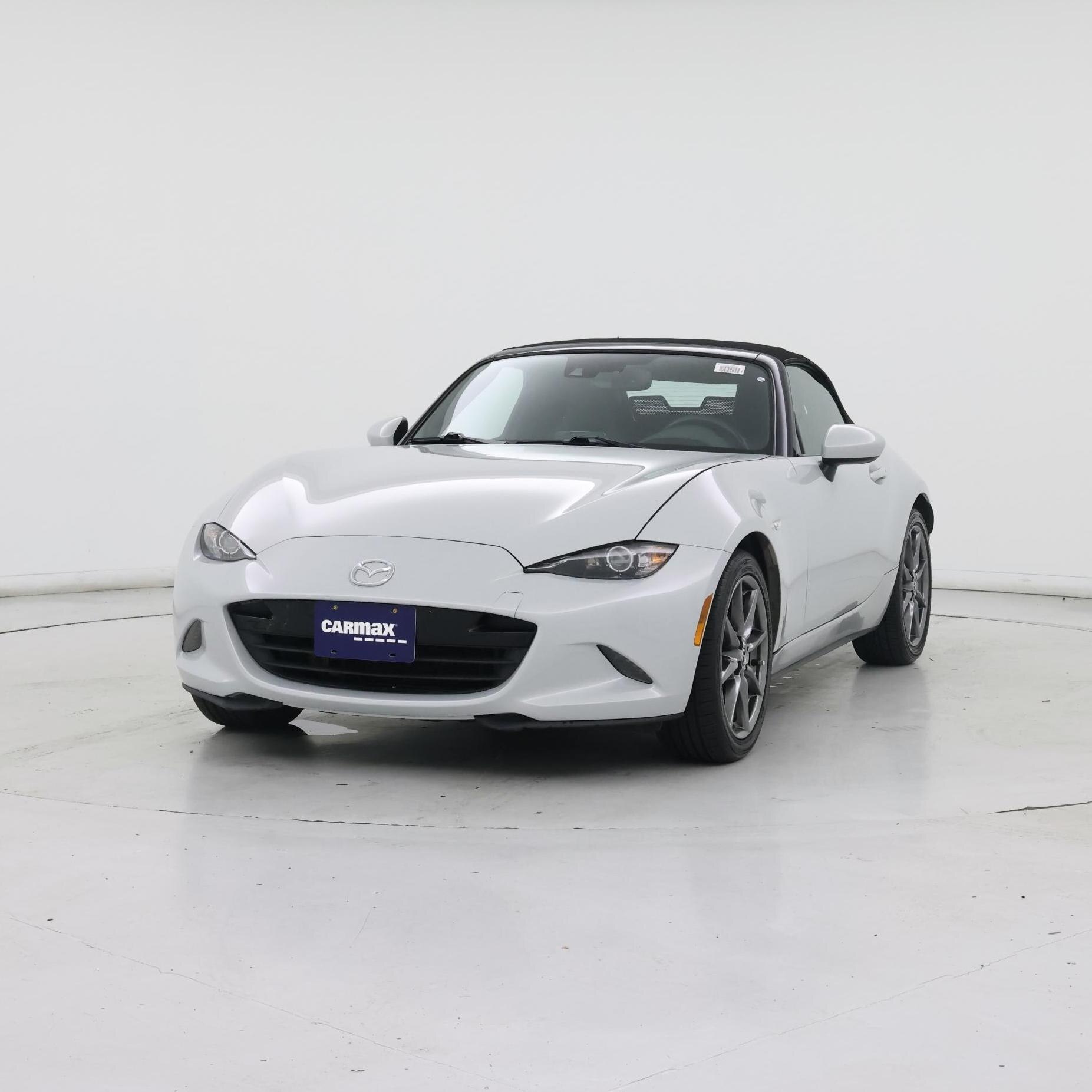 Thumbnail: 2017 Mazda MX-5 Miata - 4