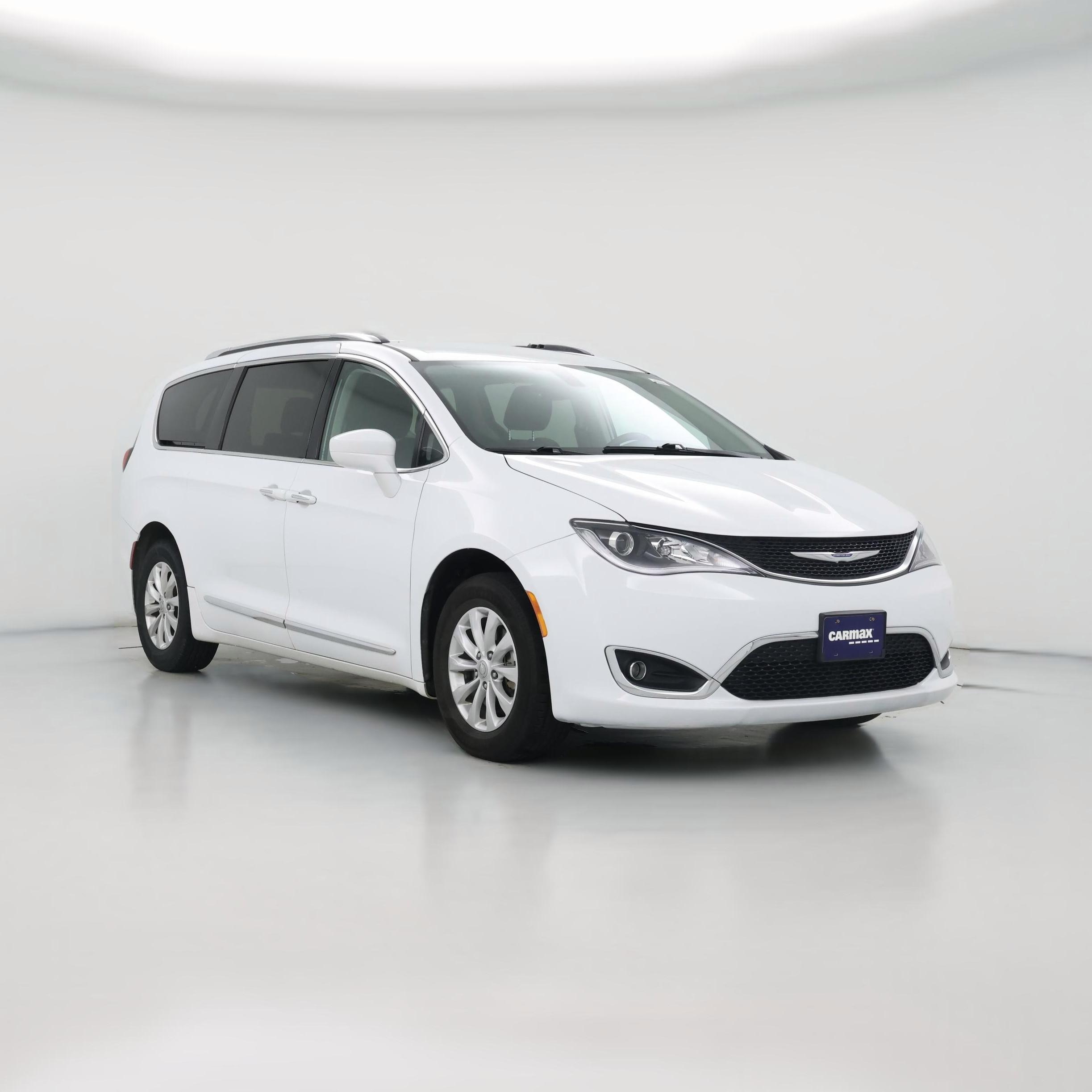 Thumbnail: 2018 Chrysler Pacifica - 1