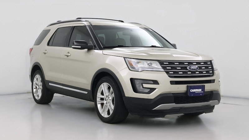 2017 Ford Explorer XLT Hero Image