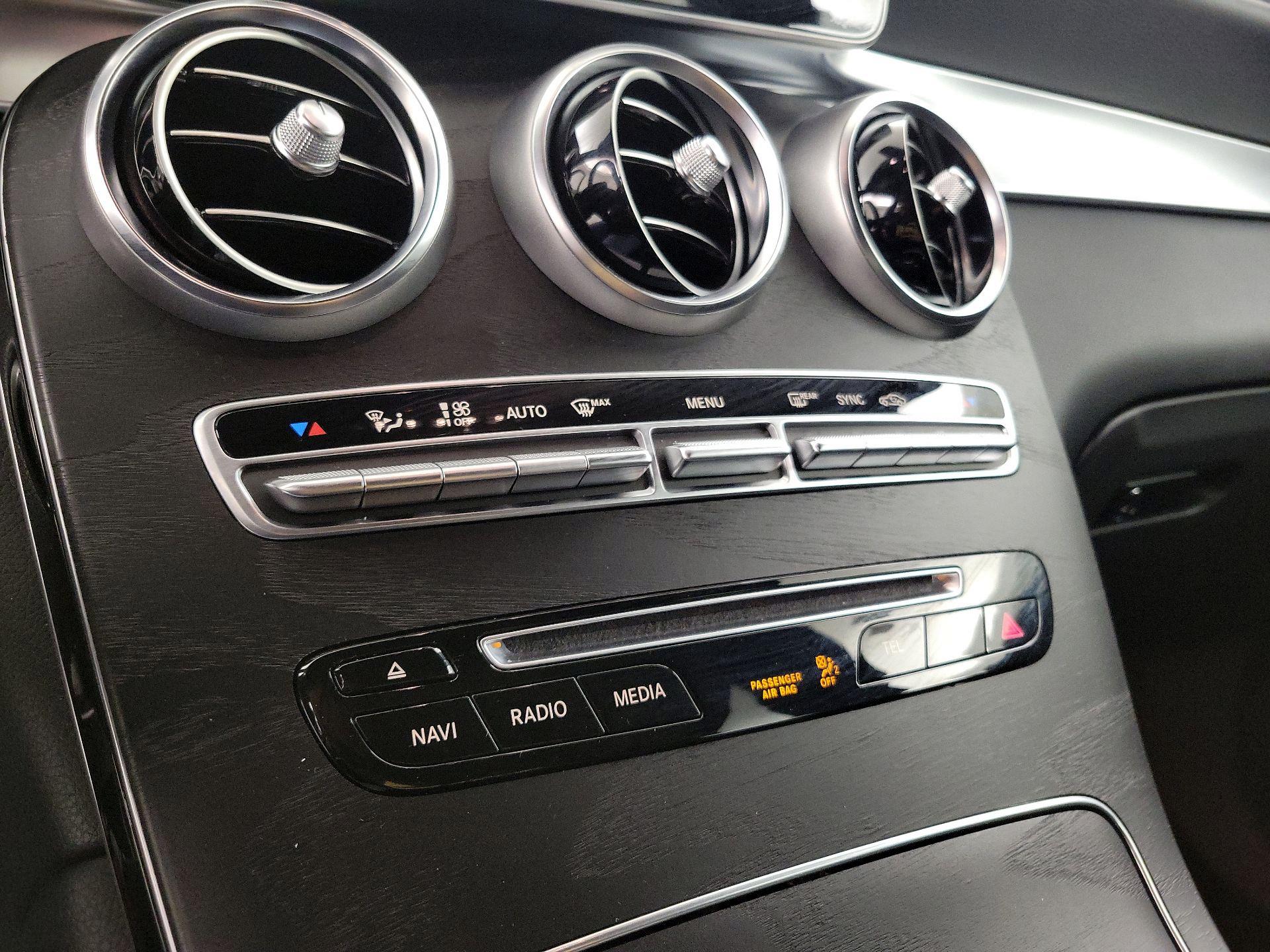 Thumbnail: 2018 Mercedes-Benz GLC - 16