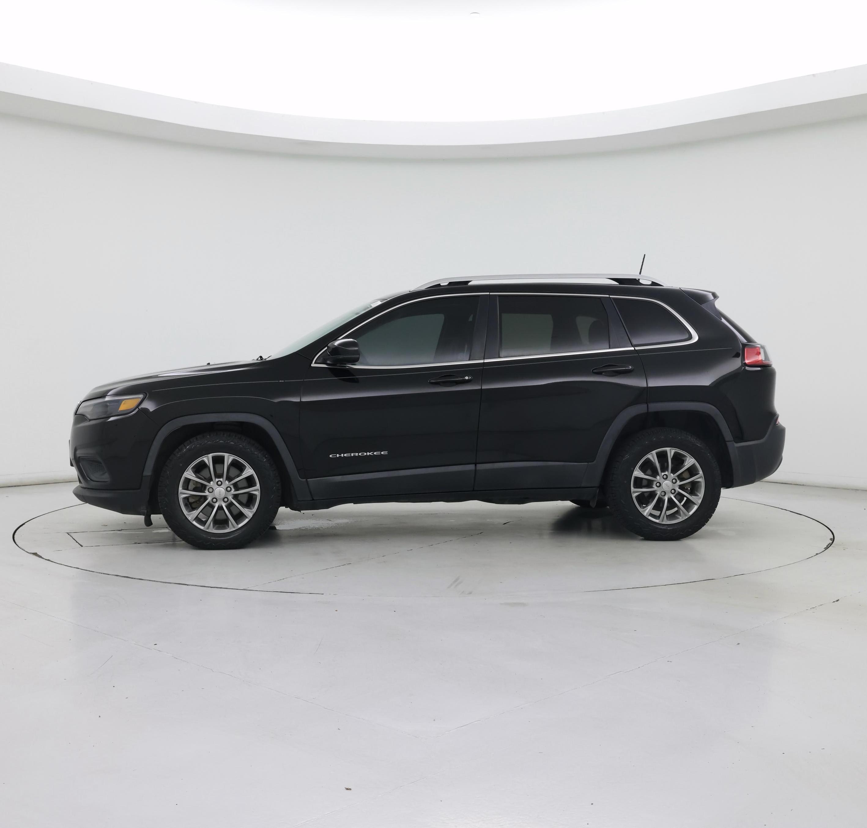 Thumbnail: 2019 Jeep Cherokee - 3