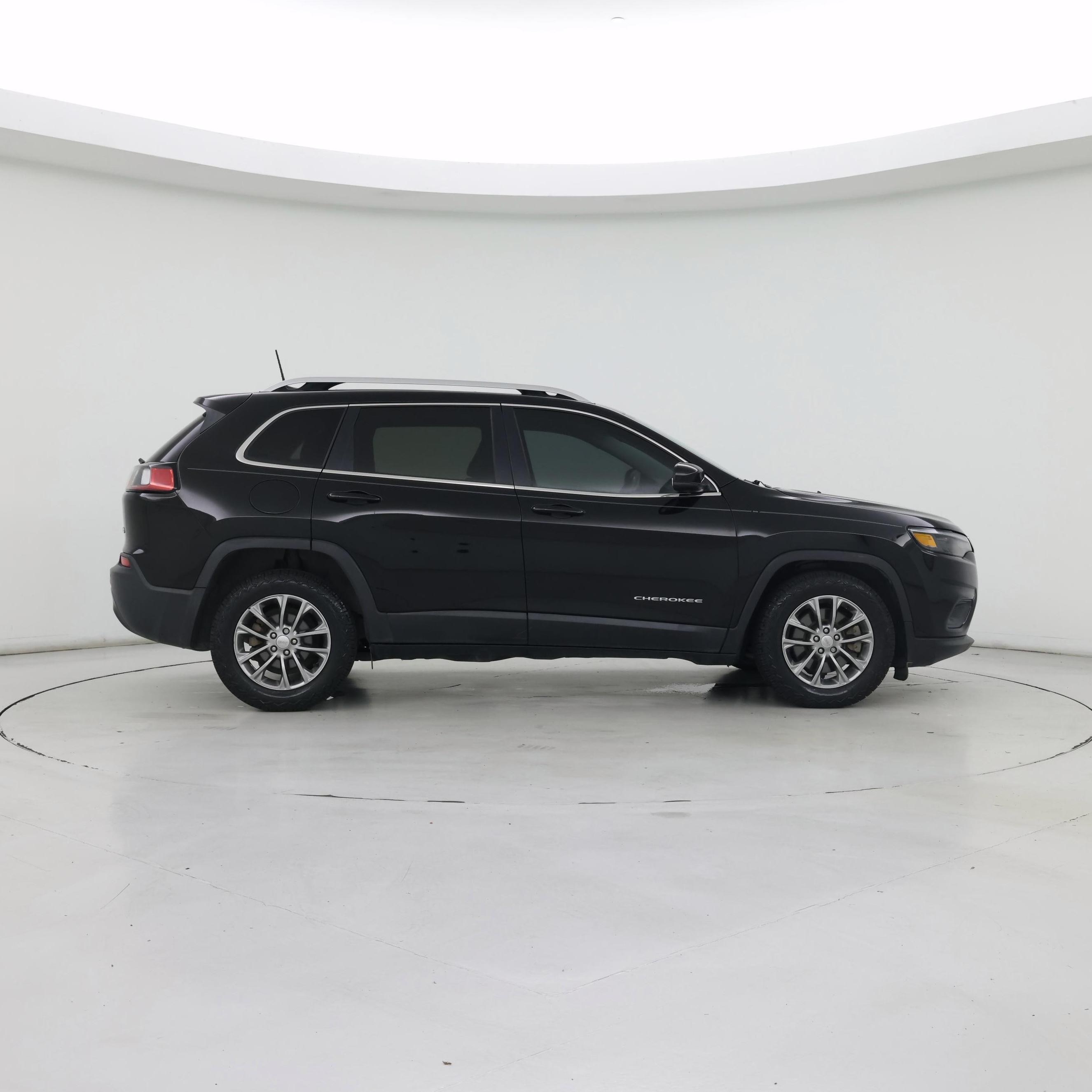 Thumbnail: 2019 Jeep Cherokee - 7
