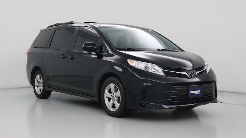 2020 Toyota Sienna LE Hero Image