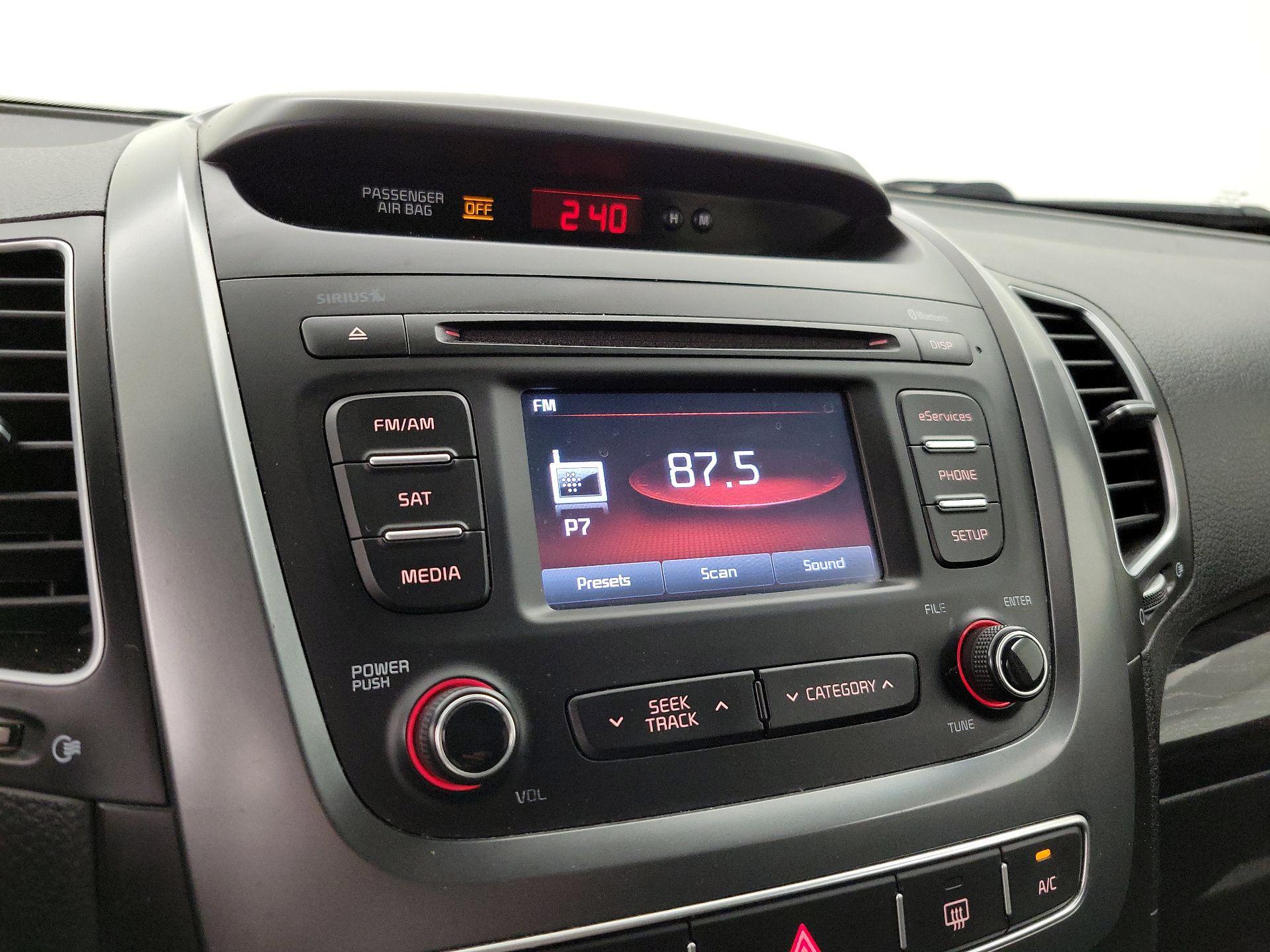 Thumbnail: 2014 Kia Sorento - 15