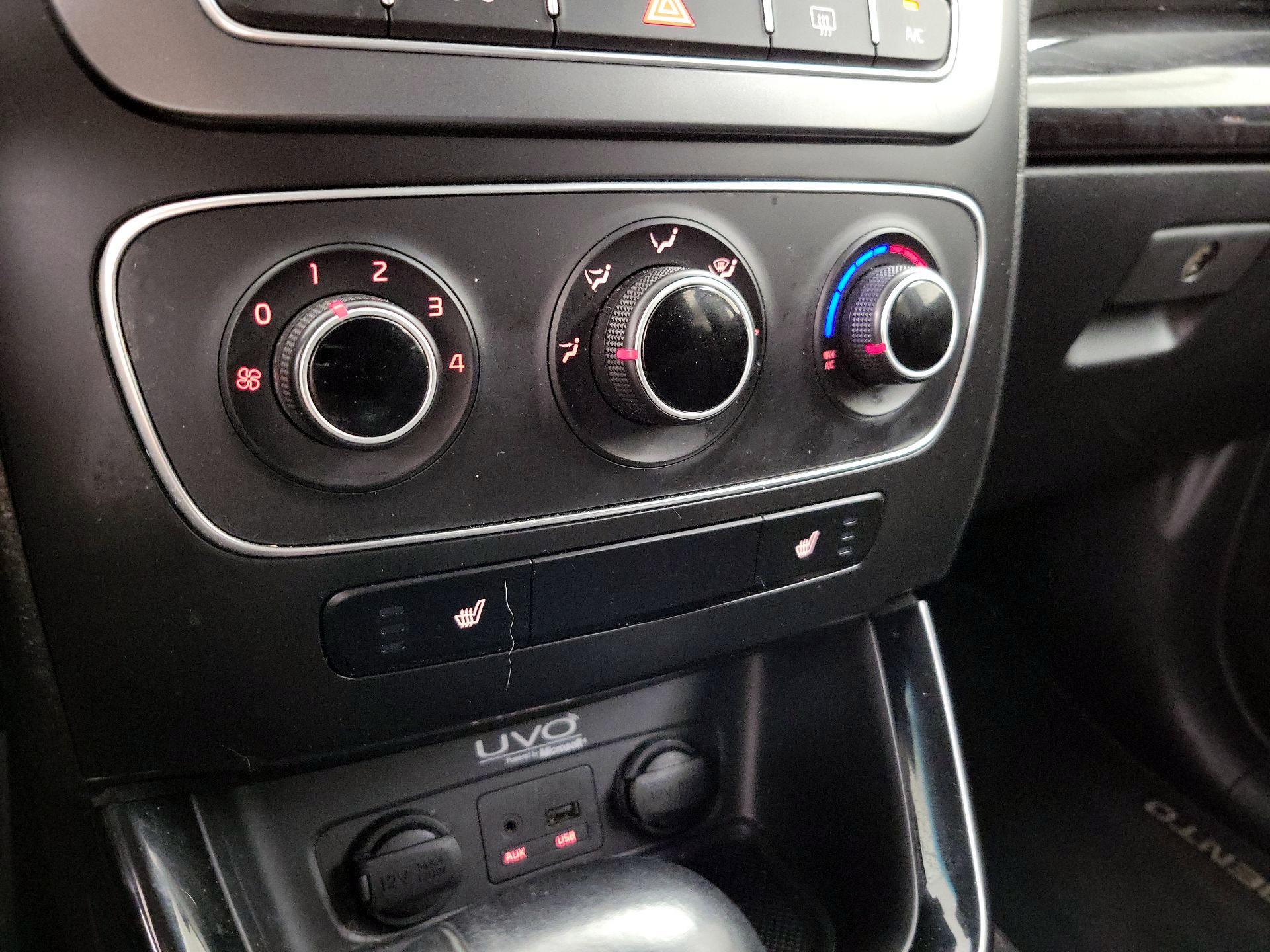 Thumbnail: 2014 Kia Sorento - 16