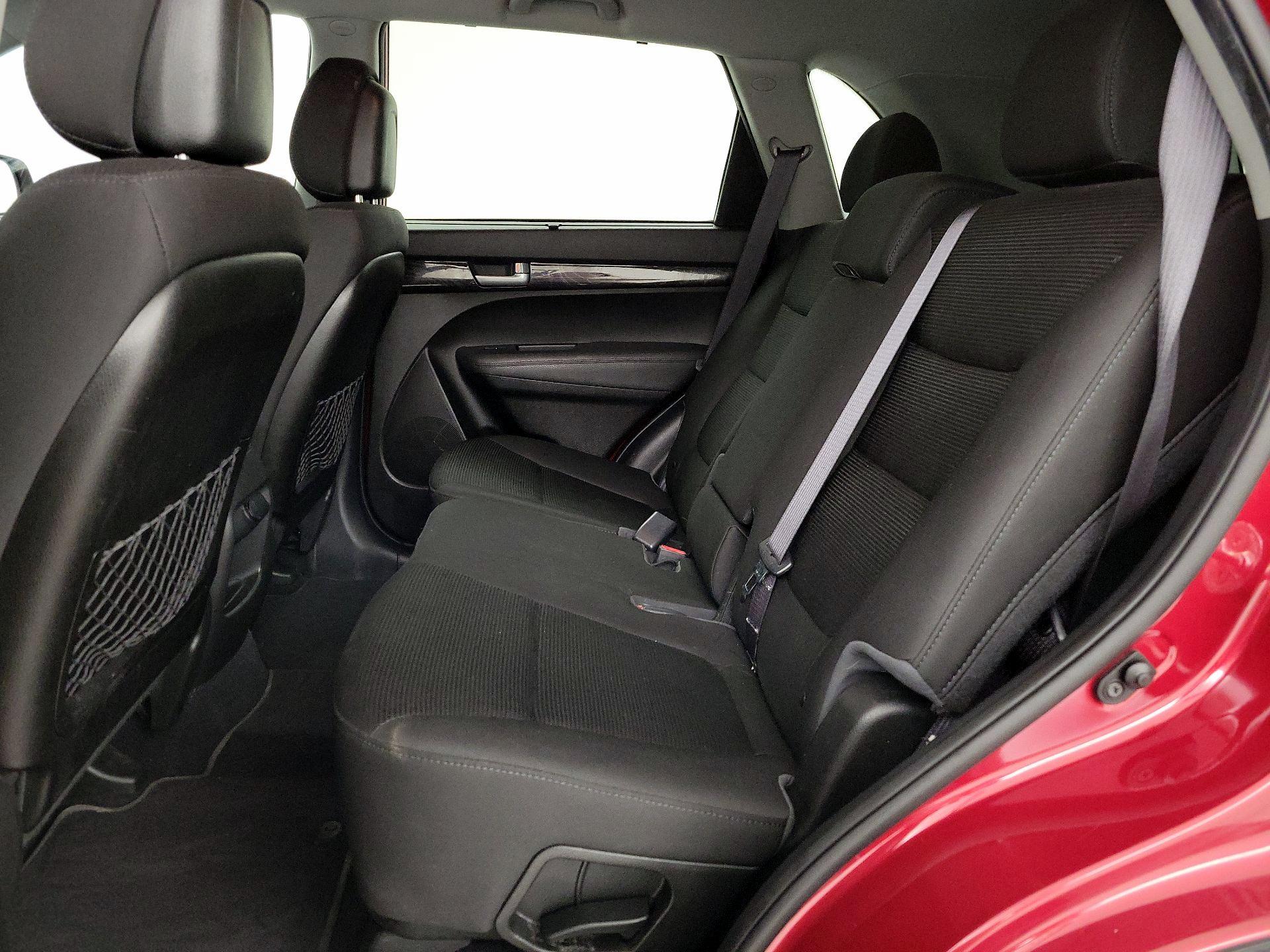 Thumbnail: 2014 Kia Sorento - 18