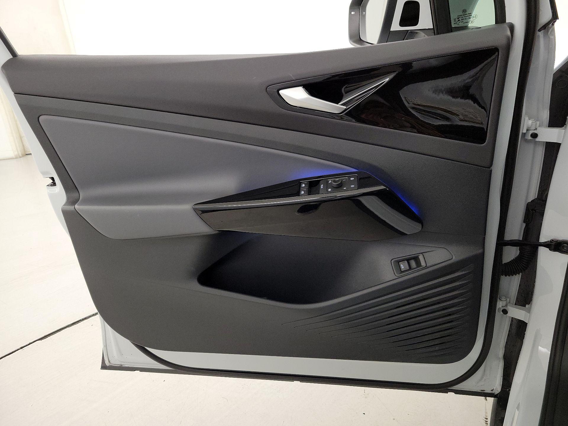Thumbnail: 2022 Volkswagen ID.4 - 12