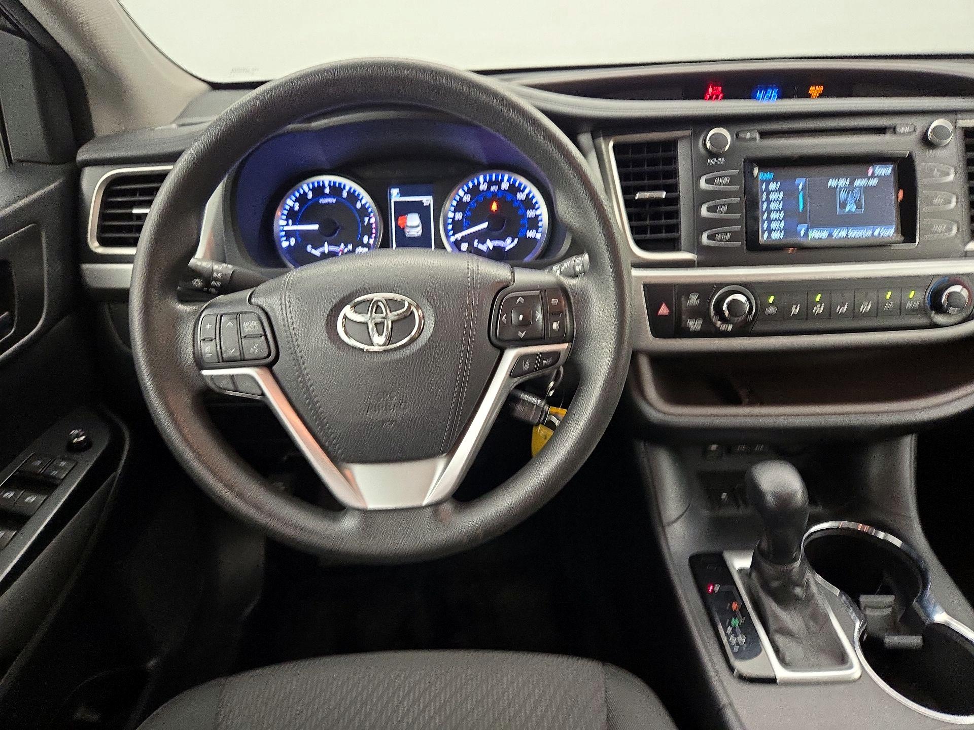 Thumbnail: 2018 Toyota Highlander - 10