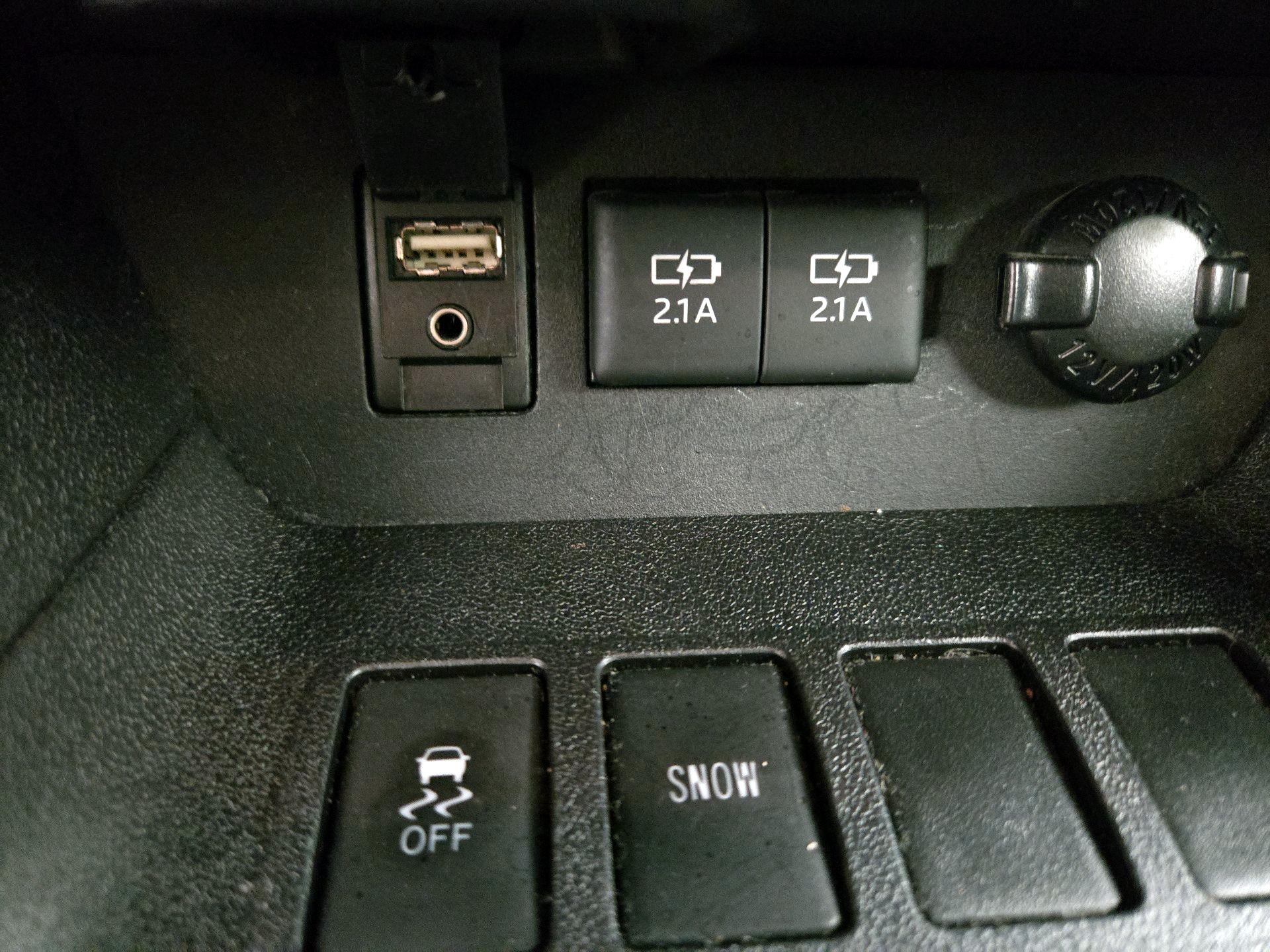 Thumbnail: 2018 Toyota Highlander - 18