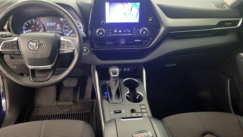 2023 Toyota Highlander LE 9