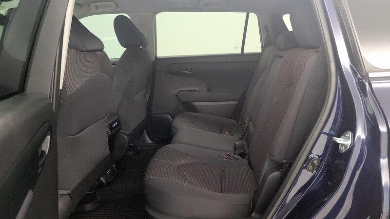 2023 Toyota Highlander LE 19