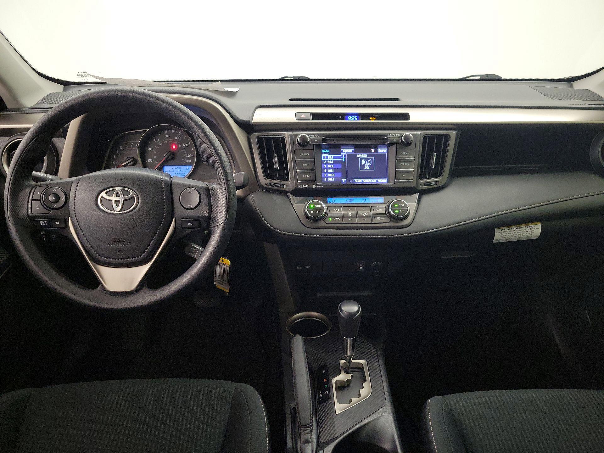 Thumbnail: 2015 Toyota RAV4 - 9