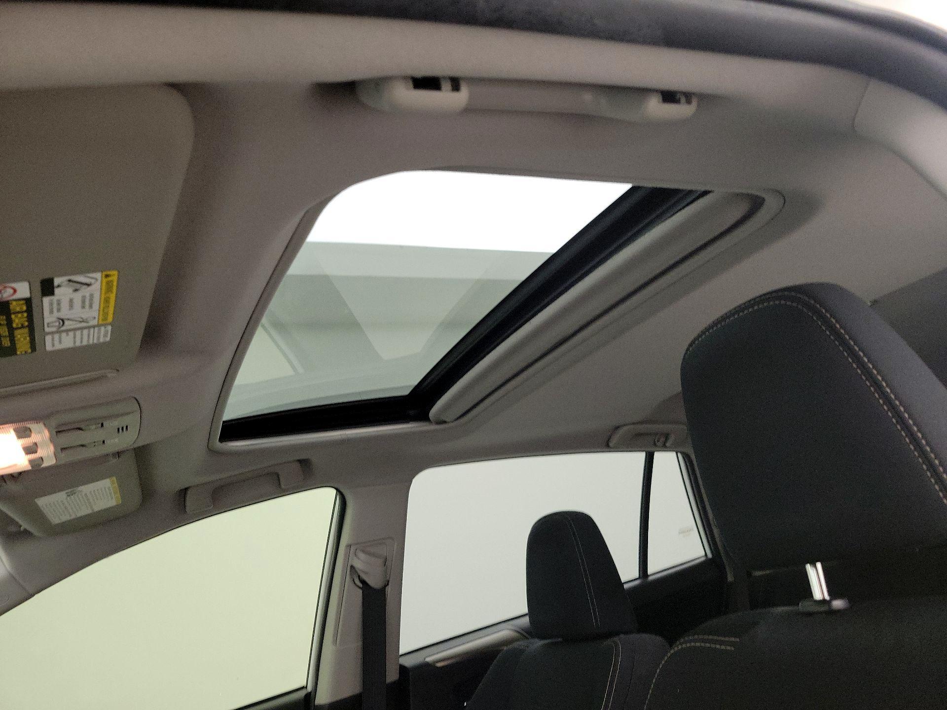Thumbnail: 2015 Toyota RAV4 - 19