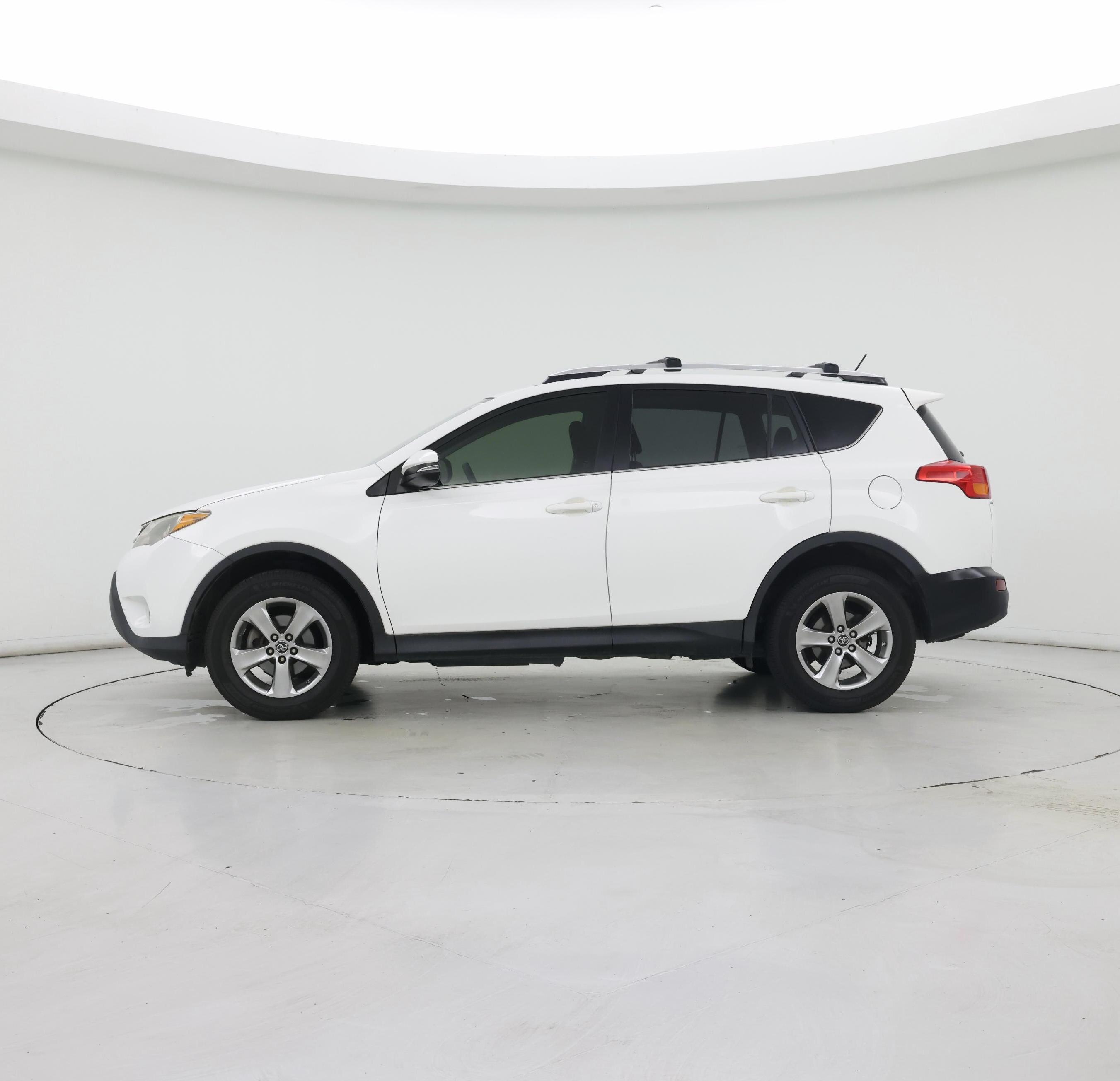 Thumbnail: 2015 Toyota RAV4 - 3