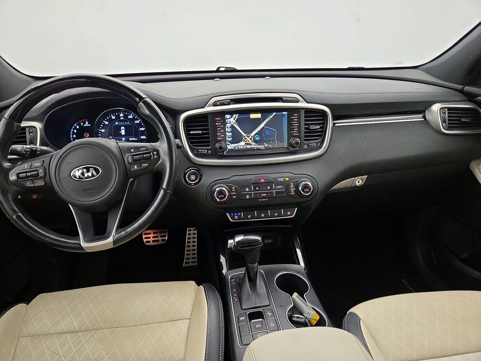 Thumbnail: 2017 Kia Sorento - 9