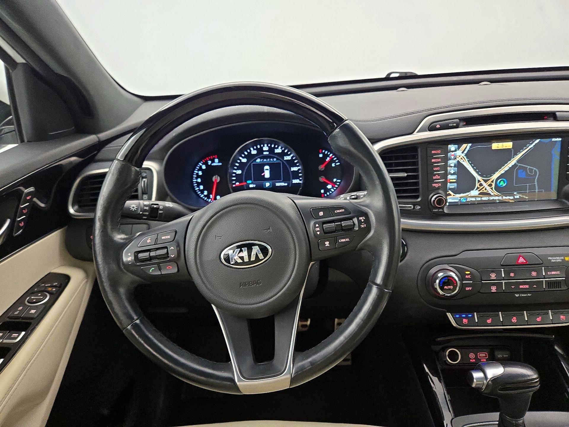 Thumbnail: 2017 Kia Sorento - 10