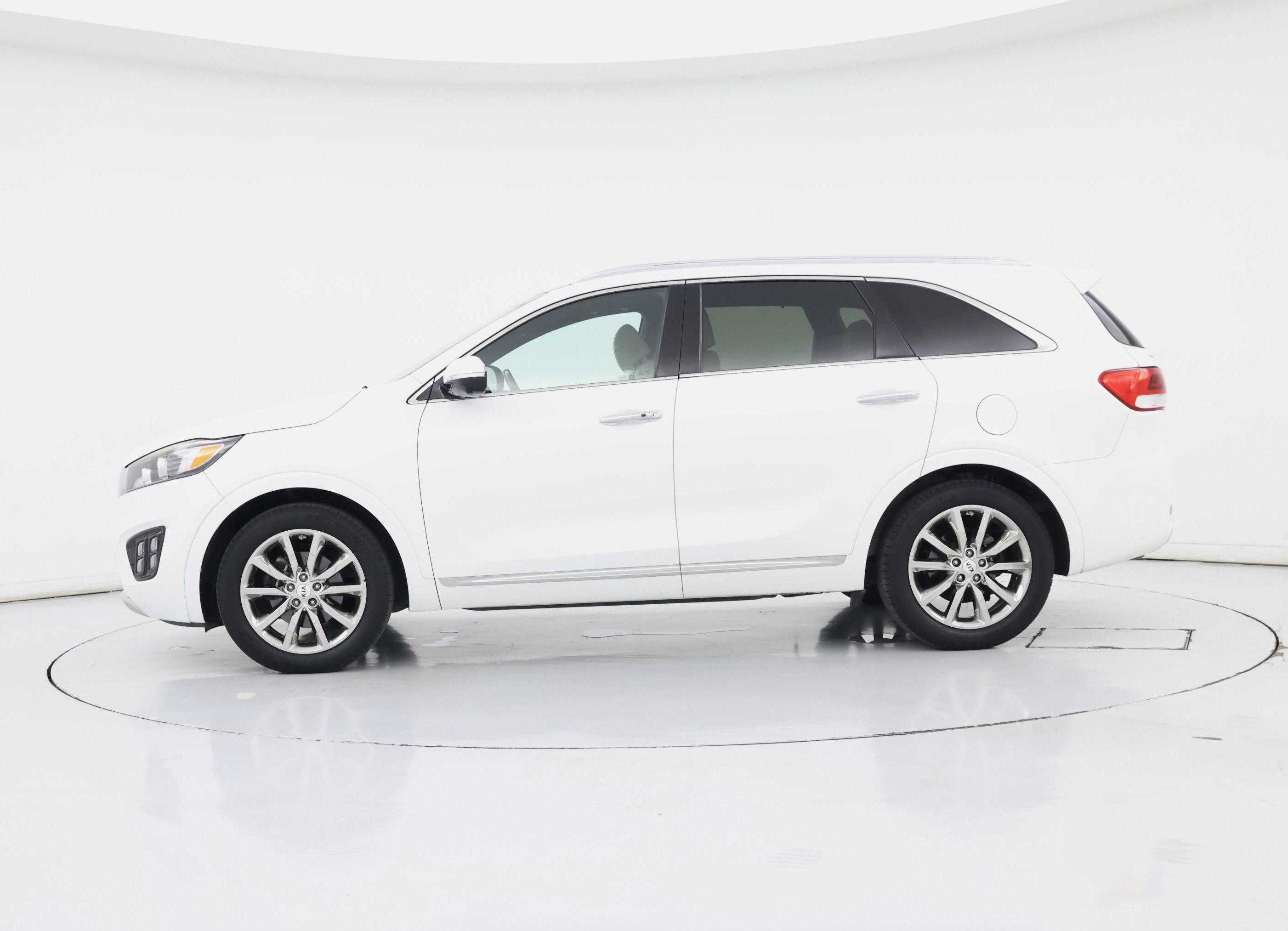 Thumbnail: 2017 Kia Sorento - 3